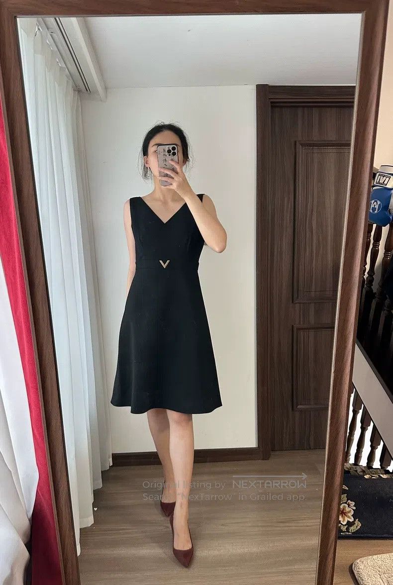 Valentino Valentino dress Size M / US 6-8 / IT 42-44 - 2 Thumbnail