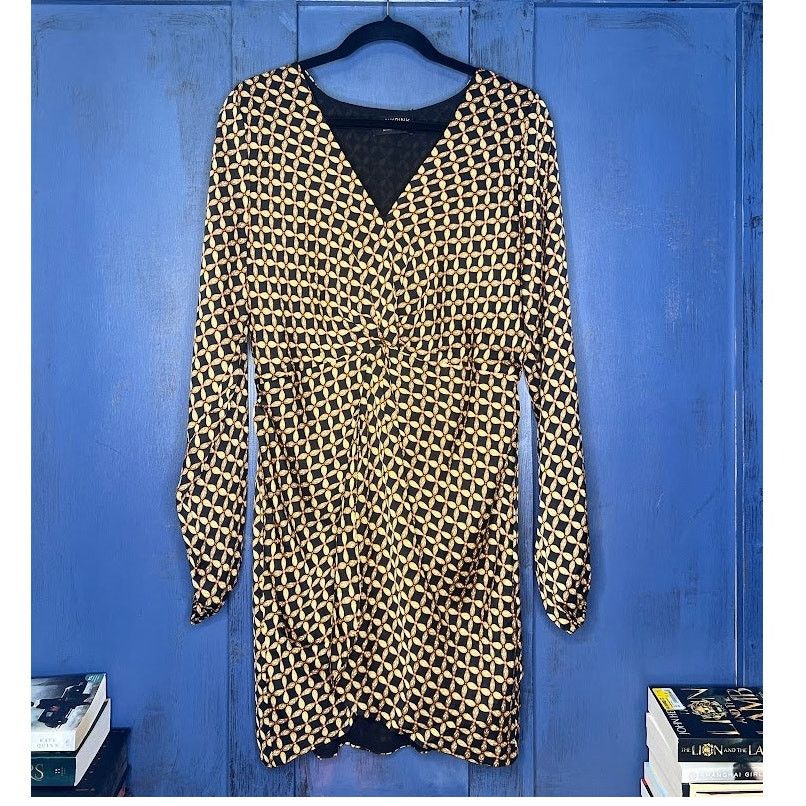 MINKPINK Gold Patterned Front Bunch Snap V Neck Valentina Mini Dress Size L / US 10 / IT 46 - 12 Thumbnail