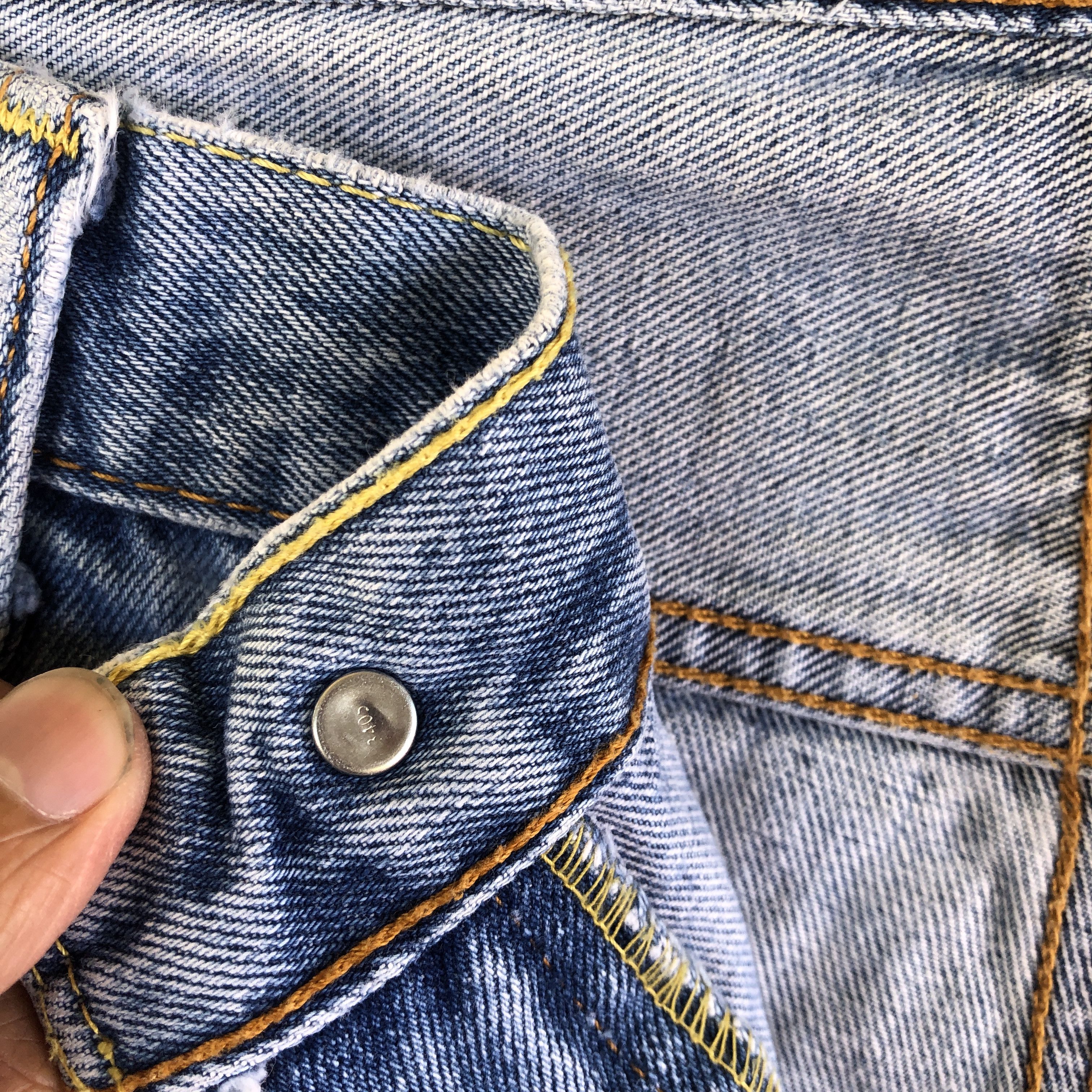 Levi's Y2K Levis 560 Light Wash Baggy Jeans Distressed Levi's Denim Size US 40 / EU 56 - 7 Thumbnail
