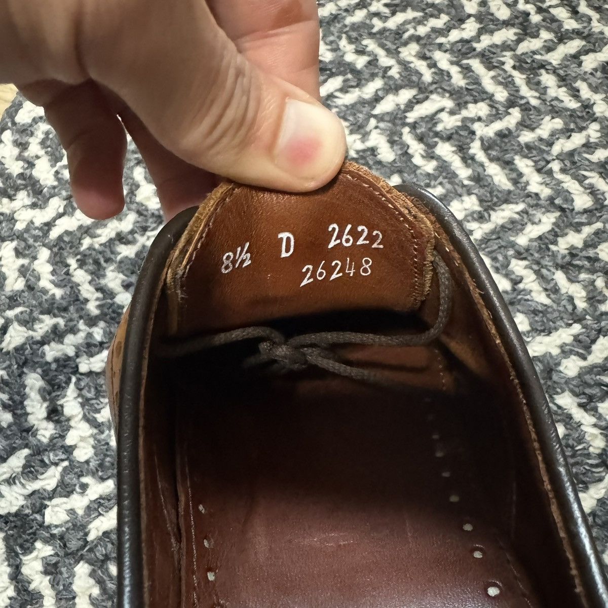 Allen Edmonds Allen Edmonds Lombard Wingtip in Walnut Size US 8.5 / EU 41-42 - 8 Thumbnail