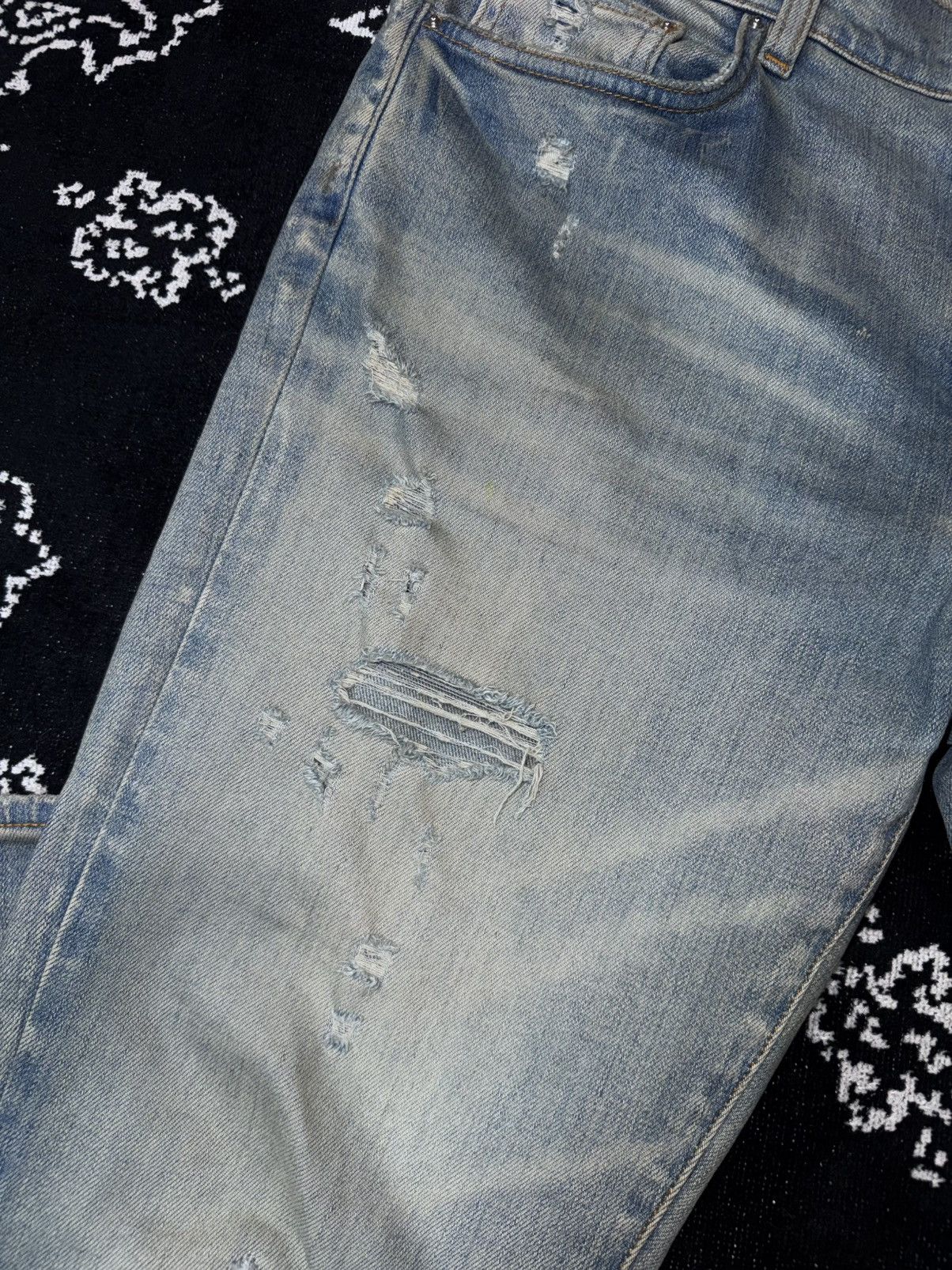Amiri AMIRI MX1 BANDANA PATCH JEANS Size US 33 - 7 Thumbnail