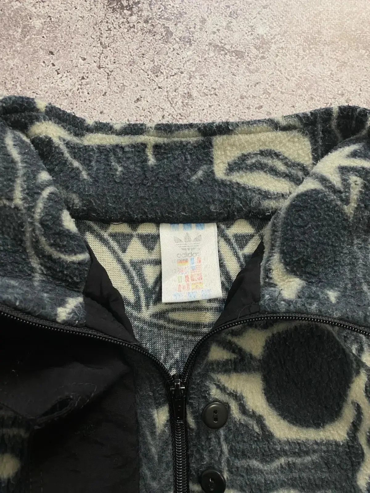 Adidas ADIDAS VINTAGE 90s AZTEC POLAR FLEECE Size US M / EU 48-50 / 2 - 6 Thumbnail