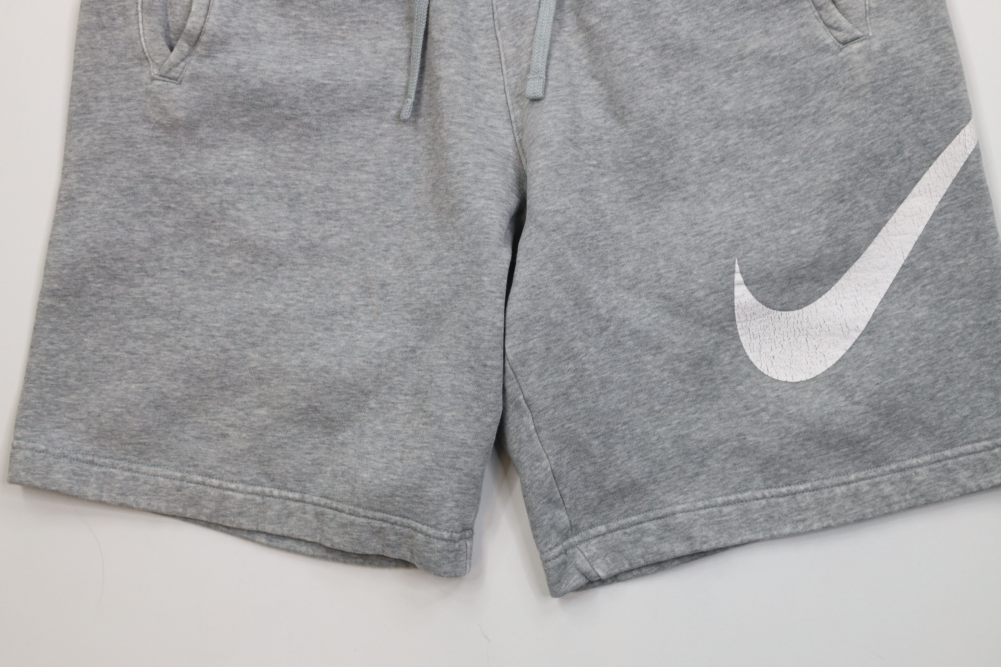 Nike Vintage Y2K Nike Above Knee Big Swoosh Logo Shorts Size US 32 / EU 48 - 4 Thumbnail