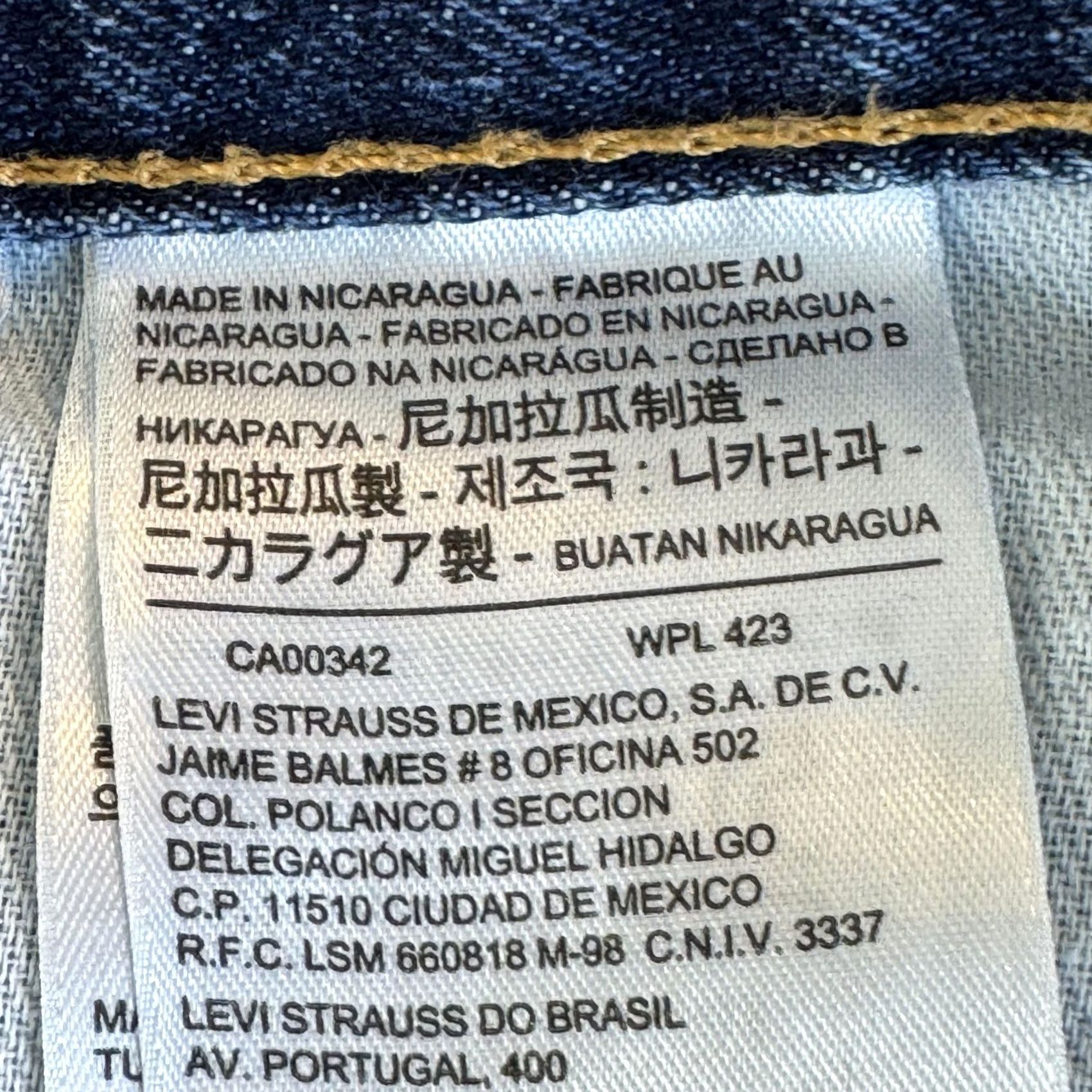 Levi's VINTAGE Levis 550 Jeans Mens 42x33 Blue Relaxed Fit Tapered Leg Denim Zip Fly Size US 42 / EU 58 - 4 Thumbnail