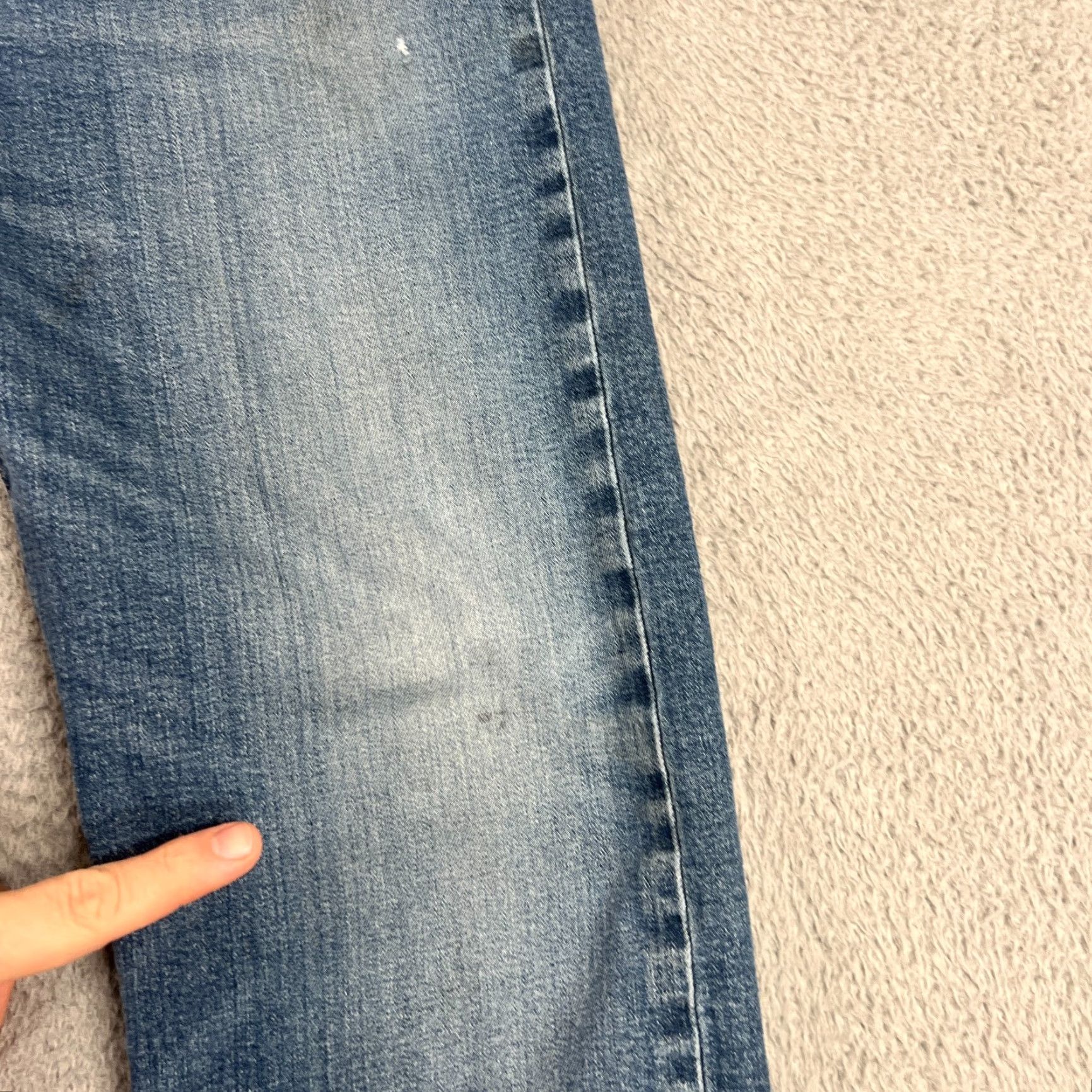 Levi's Levis 501 Jeans Mens 36x30 Blue Straight Button Fly Mid Rise Distressed Med Wash Regular 5-Pocket Denim Cotton Levi's 501 Series Jeans Mens Blue Size US 36 / EU 52 - 3 Thumbnail
