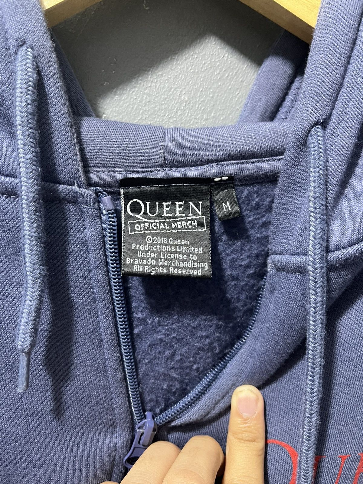 Band Tees × Vintage Vintage Queen Classic Crest Official Merch Hoodie Size US M / EU 48-50 / 2 - 4 Thumbnail