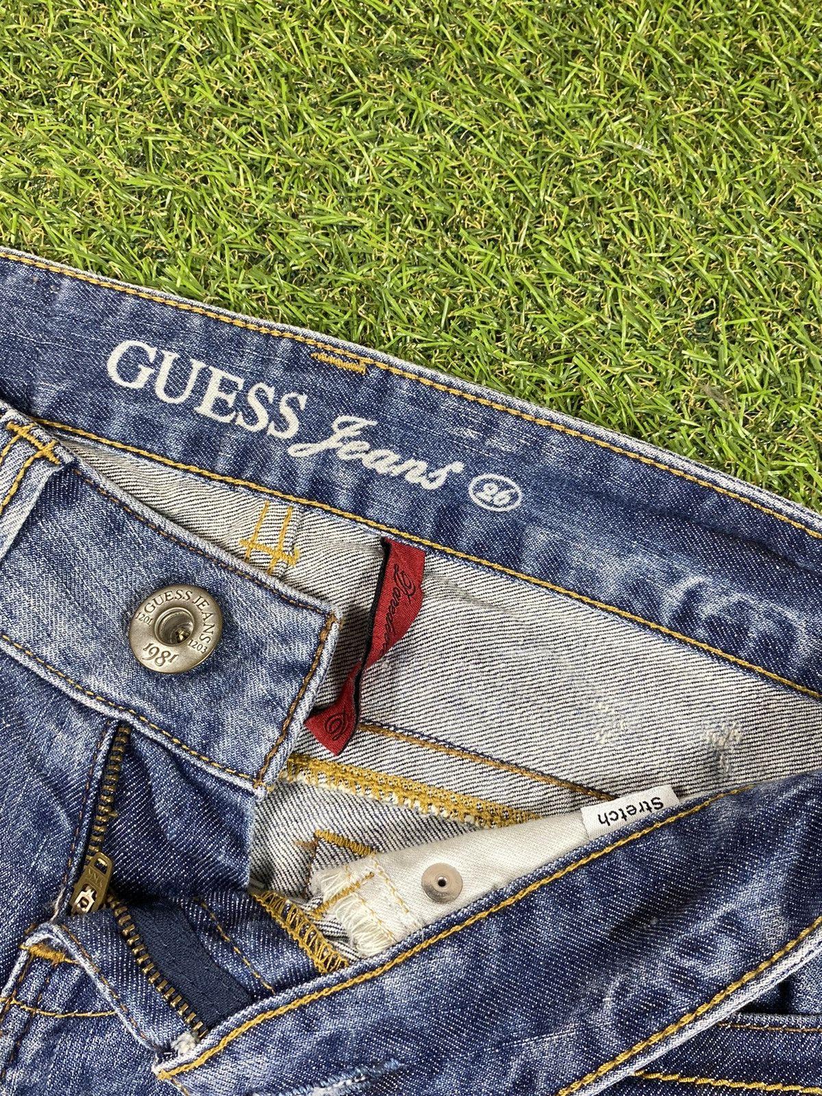 Guess Vintage Guess flared jeans denim faded streetwear size 26 Size 26" / US 2 / IT 38 - 7 Thumbnail