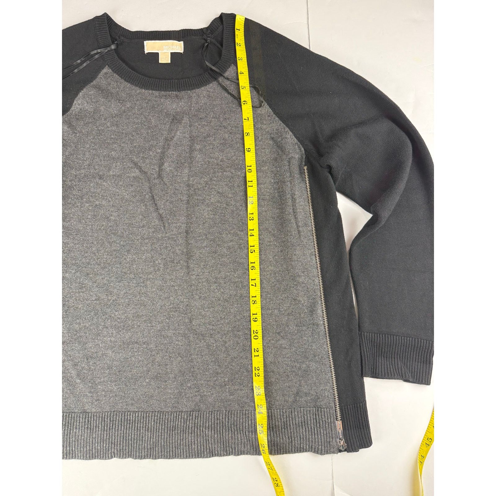 Michael Kors Michael Kors Black & Gray Long Sleeve Sweater - L Size L / US 10 / IT 46 - 4 Thumbnail