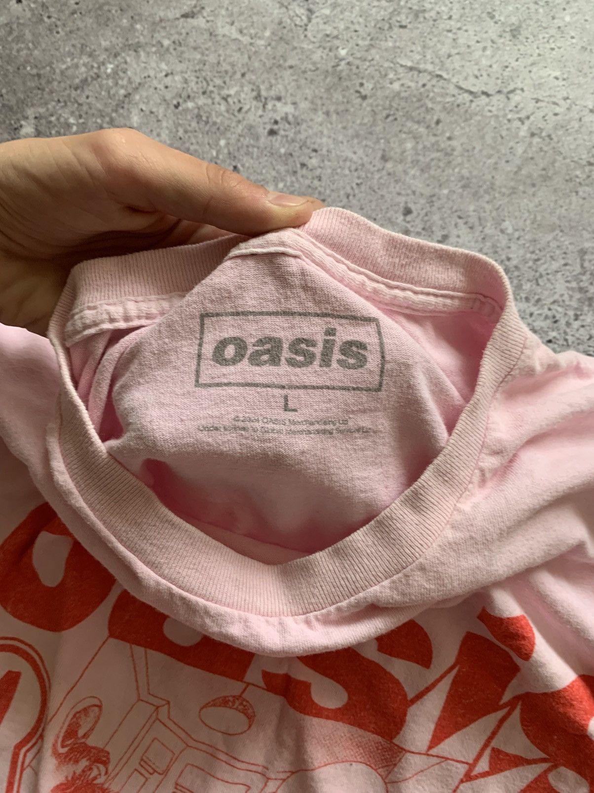 Band Tees 🔥VINTAGE OASIS DEFINITELY MAYBE DEBUT ALBUM T-SHIRT Size US XL / EU 56 / 4 - 5 Thumbnail
