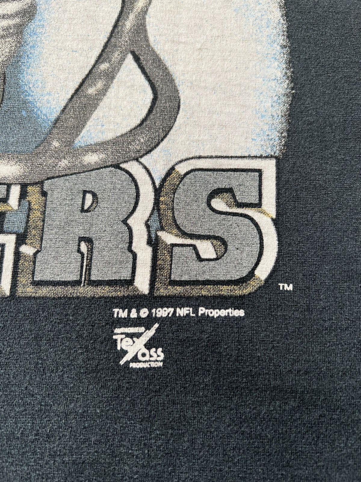 Vintage Vintage 1997 Los Angeles Raiders LA Oakland NFL T-shirt Size US XL / EU 56 / 4 - 6 Thumbnail