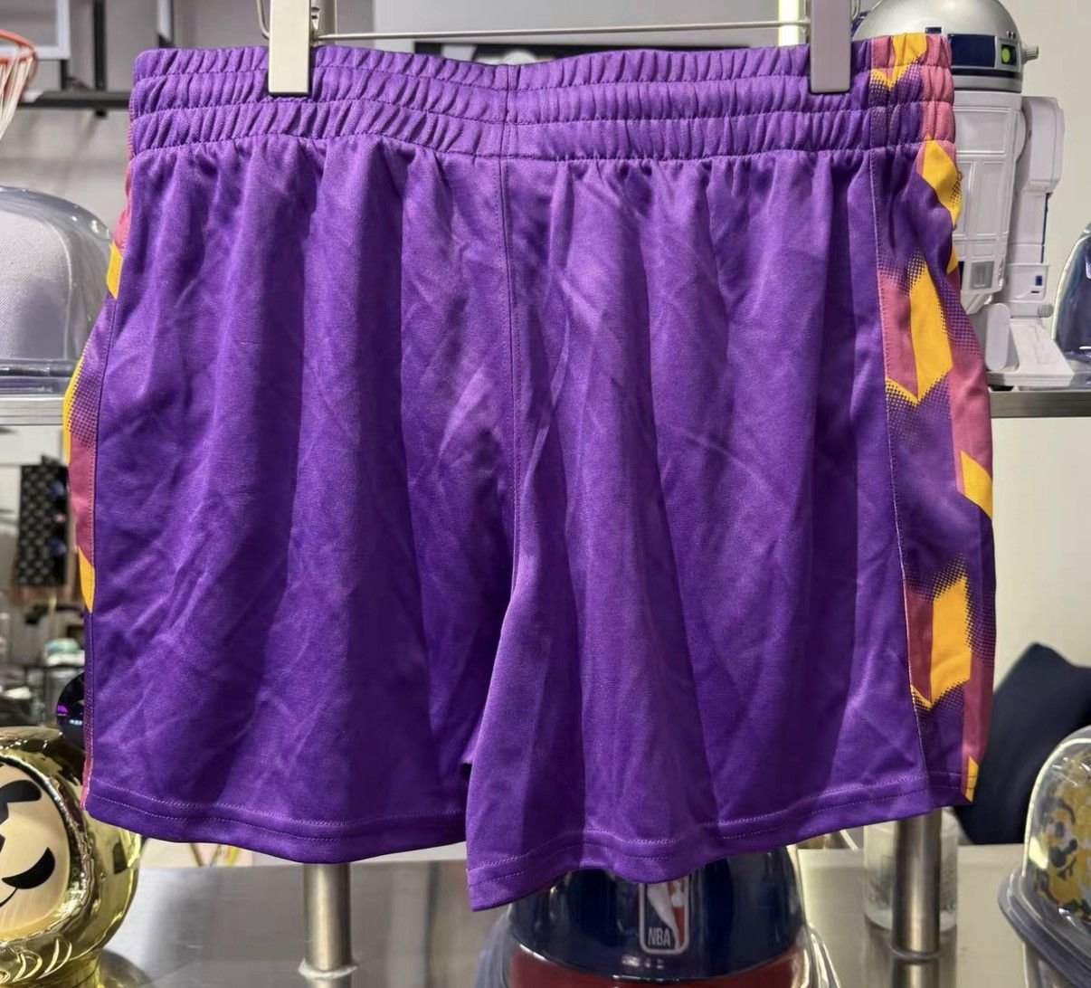 New Era New Era NBA Los Angeles Lakers American Style Shorts J32 Size US 36 / EU 52 - 2 Thumbnail