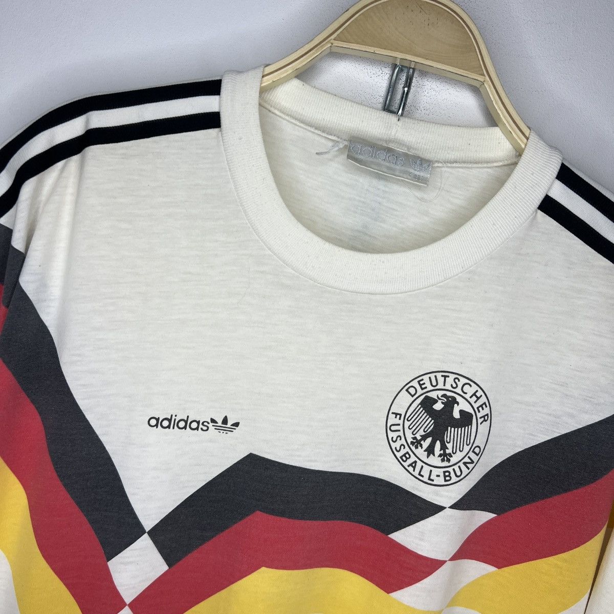 Vintage Vintage Adidas Germany 1996 training jersey football t shirt Size US M / EU 48-50 / 2 - 5 Thumbnail