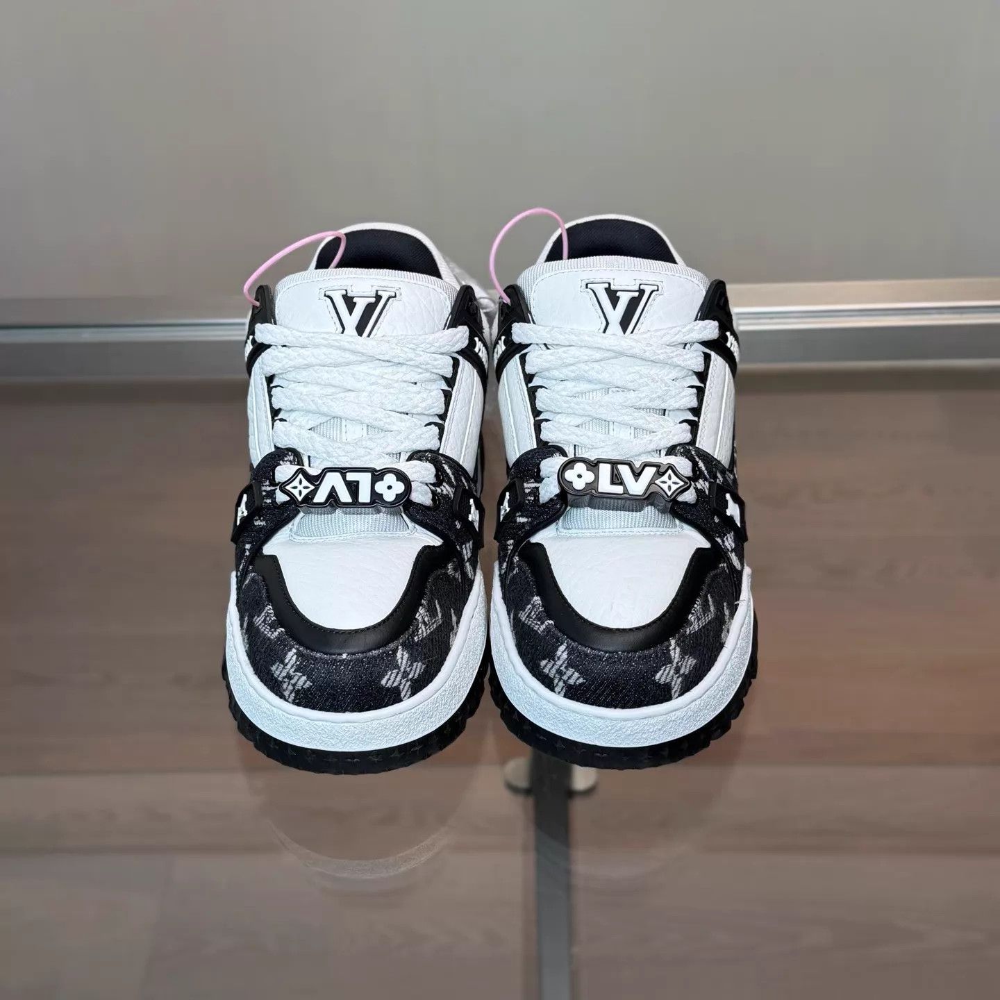 Louis Vuitton LV Trainer maxi Black White Panda UK3/37 Box Size US 6.5 / IT 36.5 - 2 Thumbnail