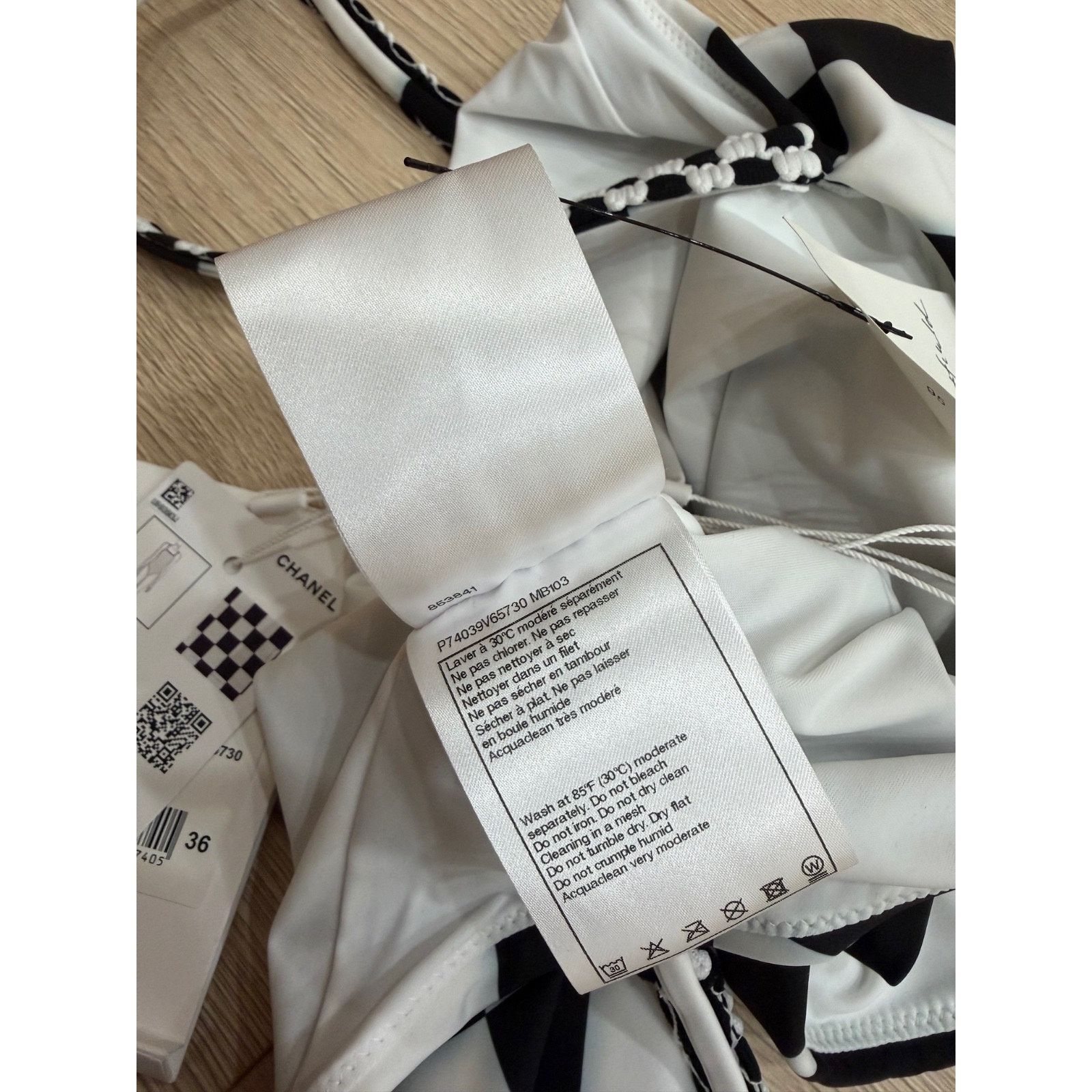Chanel Chanel 23C Black White Checker Crystal CC Logo One Piece 36 Size XS / US 0-2 / IT 36-38 - 15 Thumbnail