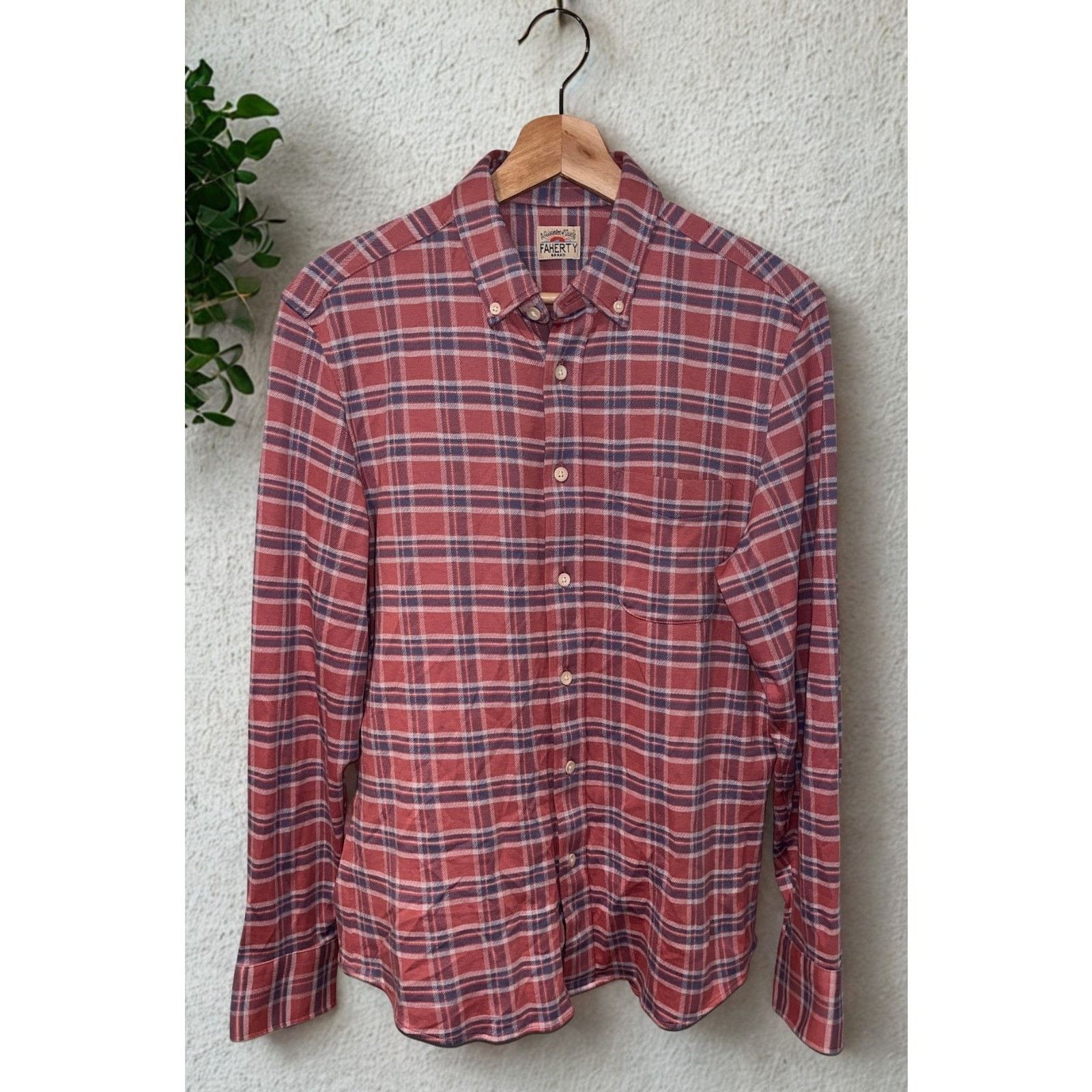 Faherty Faherty Coastline Knit Shirt S Pink Blue Plaid Button Down Size US S / EU 44-46 / 1 - 1 Thumbnail