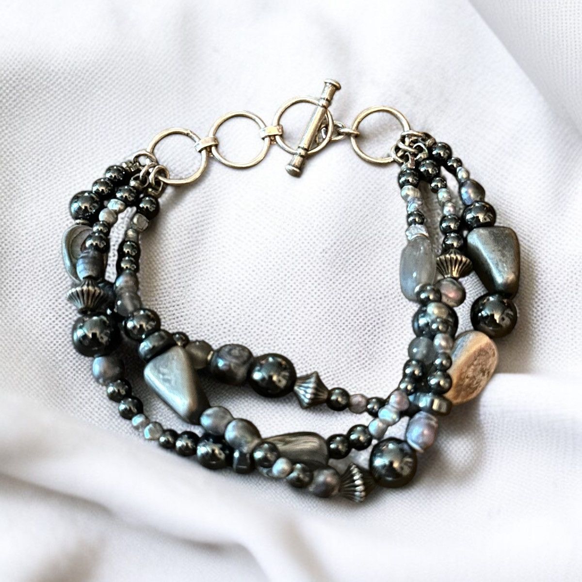 Other Multi strand pearl, abalone and bead toggle bracelet Size ONE SIZE - 1 Thumbnail
