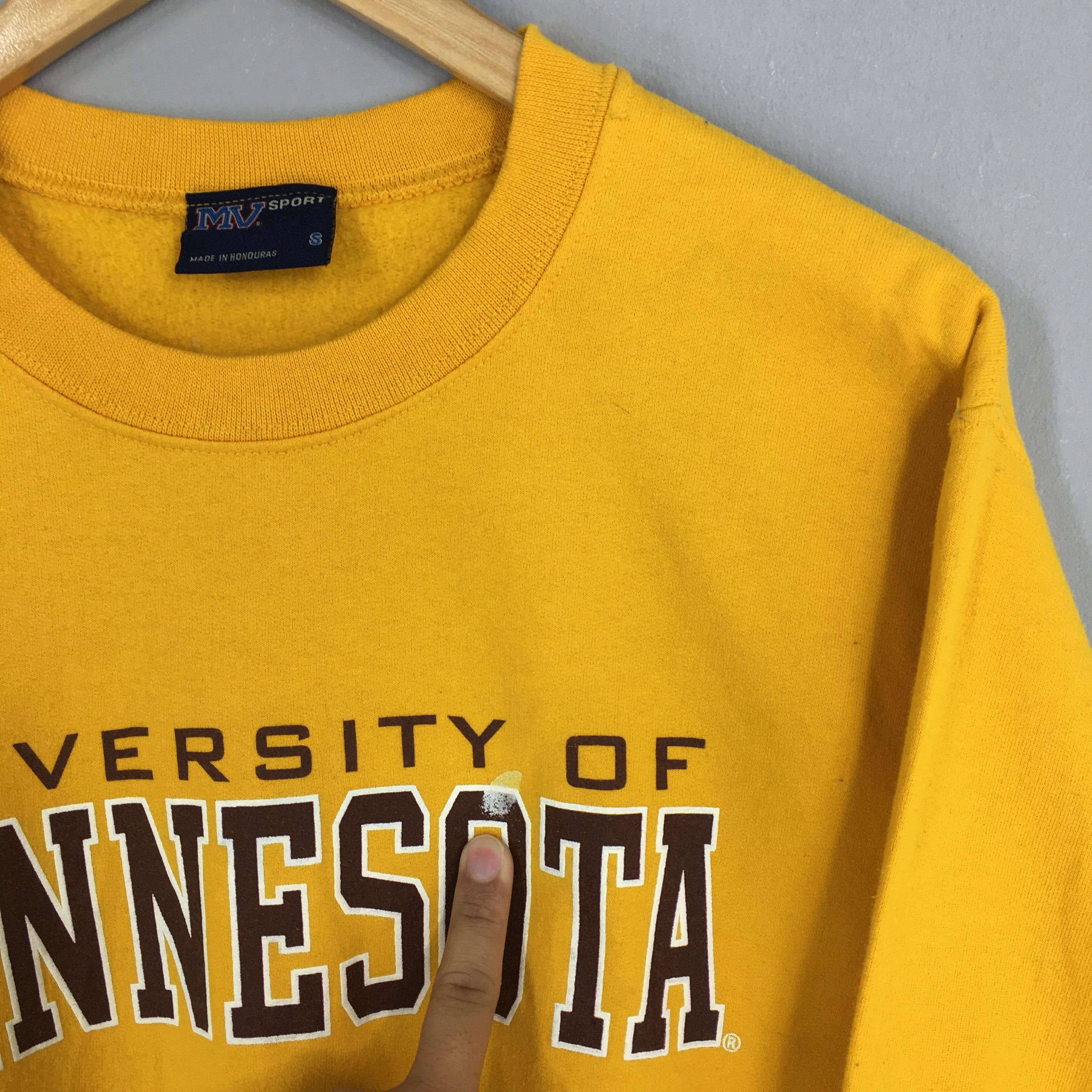 NCAA × Vintage Vintage University Of Minnesota Yellow Sweatshirt Small Size US S / EU 44-46 / 1 - 6 Thumbnail