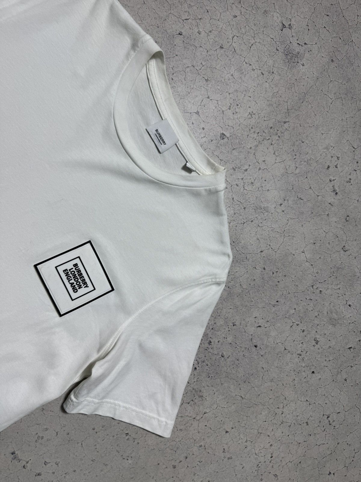 Burberry Burberry London England White T-Shirt Size M Size US M / EU 48-50 / 2 - 4 Thumbnail
