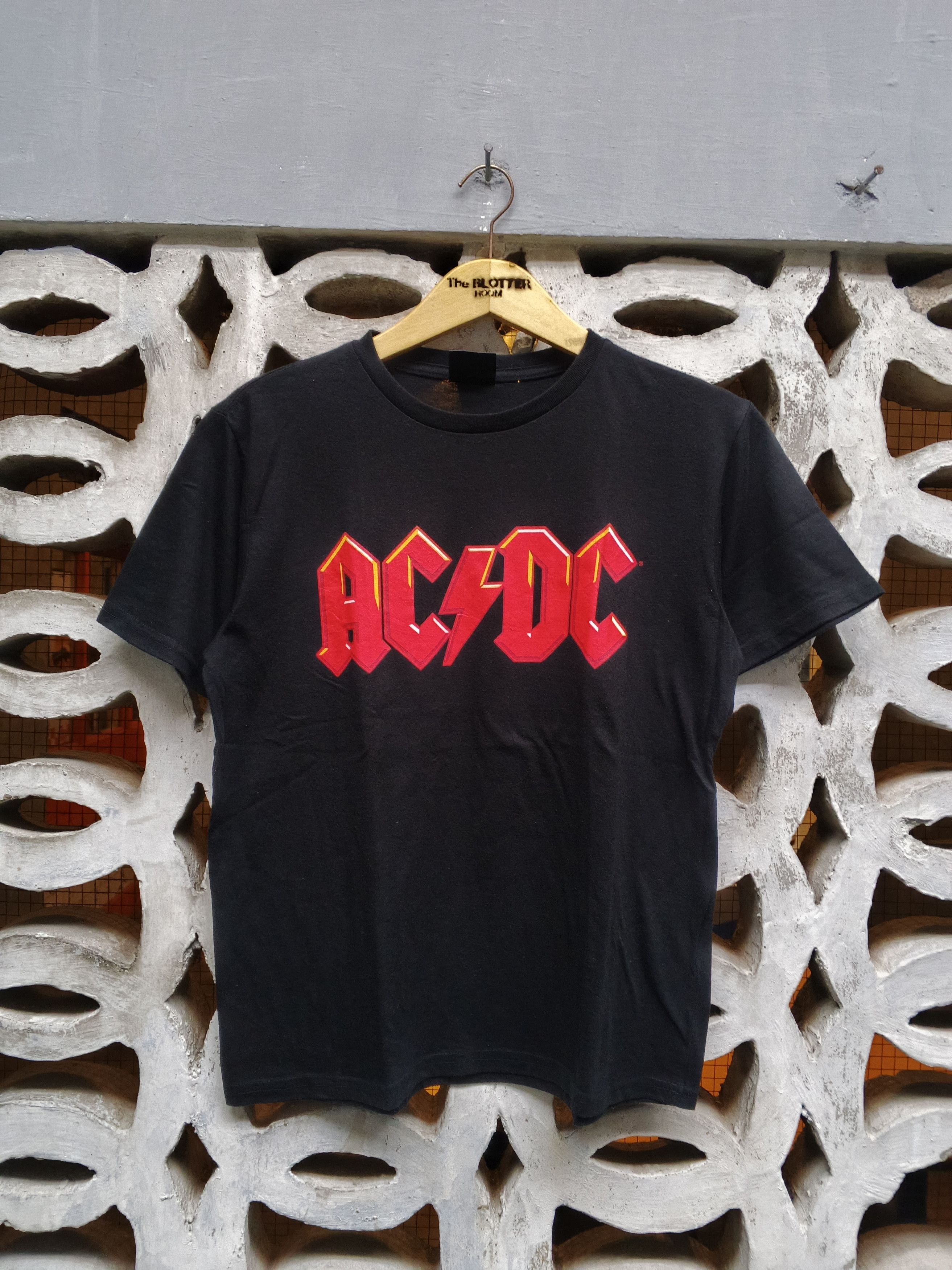 Band Tees 2017 ACDC tee Size US L / EU 52-54 / 3 - 2 Thumbnail