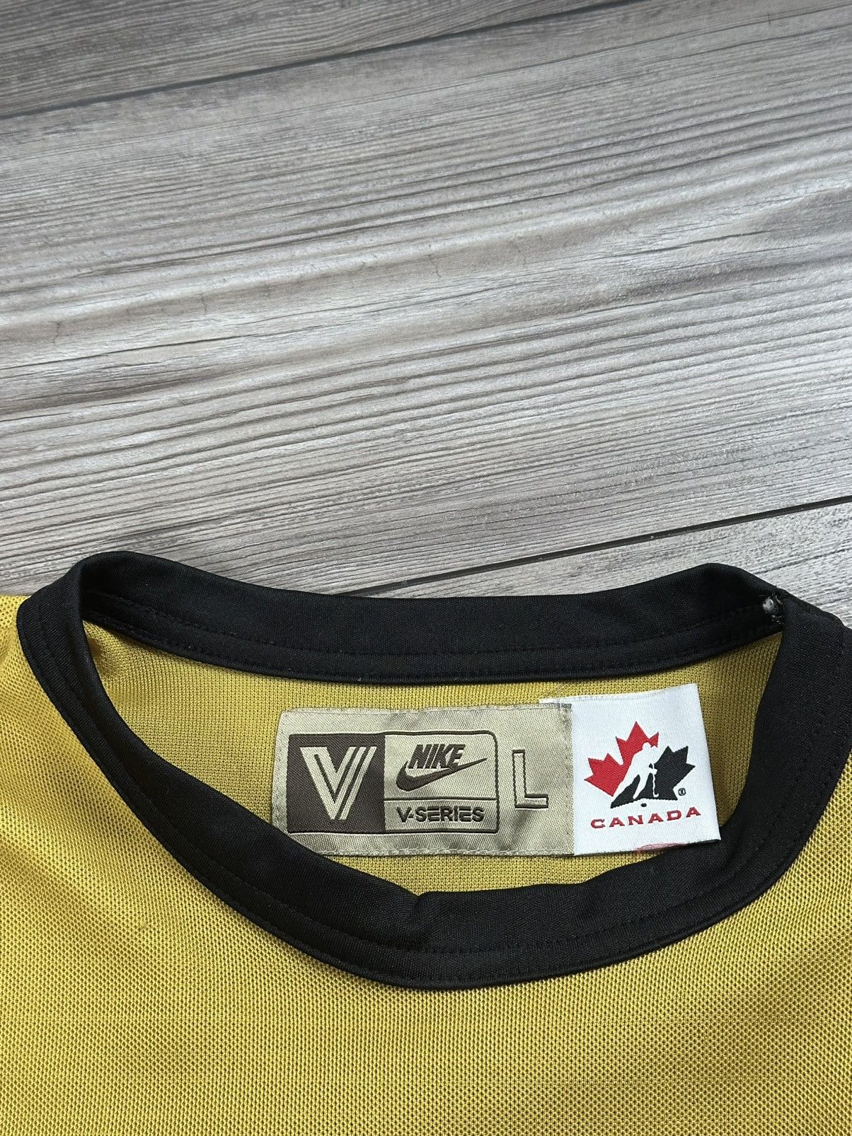 Nike Vintage Nike Team Canada Winnipeg Falcons World Cup Jersey Size US L / EU 52-54 / 3 - 9 Thumbnail