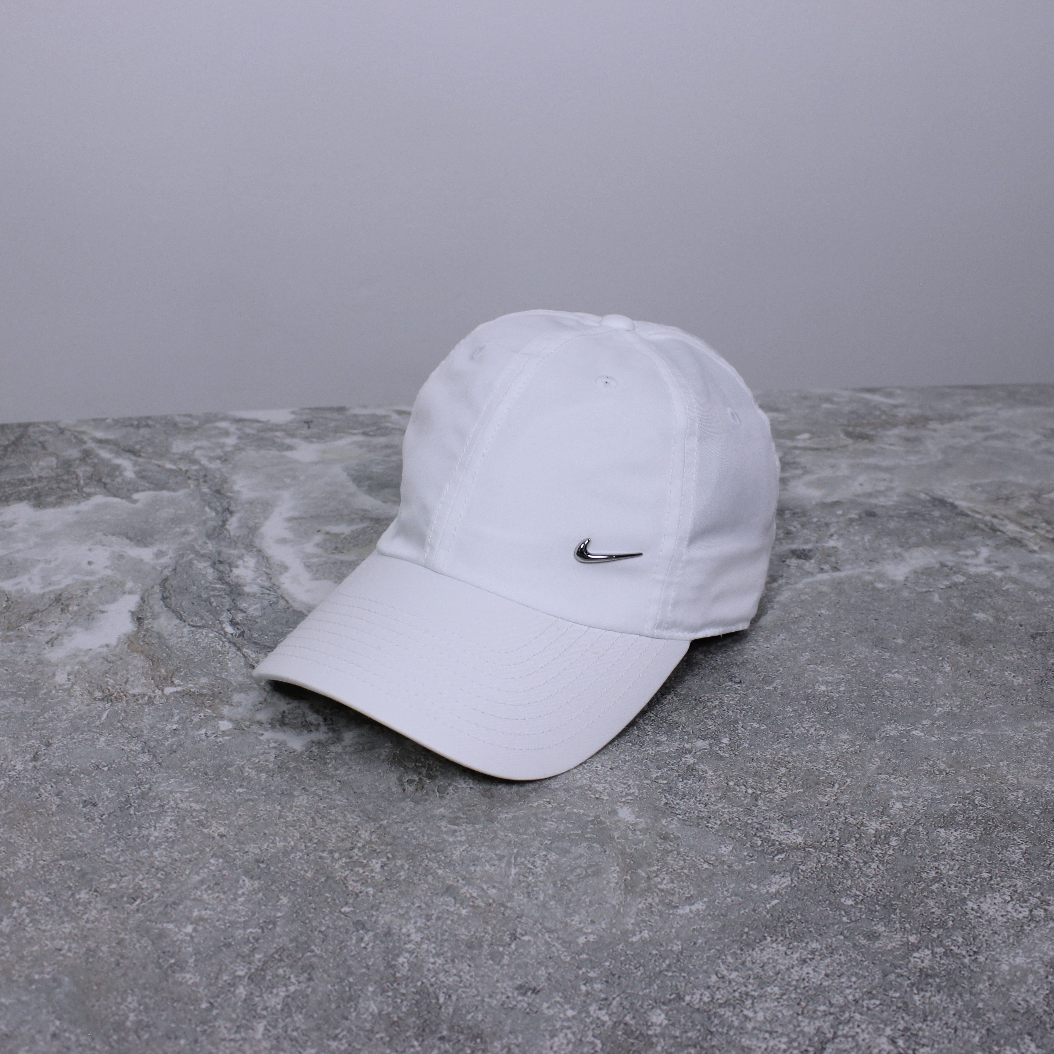 Nike Nike cap hat vintage metallic logo one size white Size ONE SIZE - 2 Thumbnail
