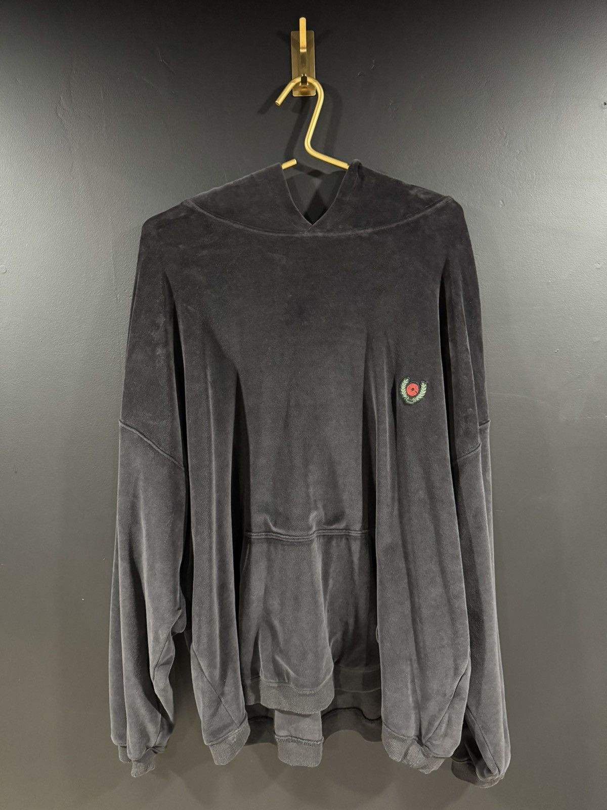 Other Yeezy Season 5 Kanye West Ye Calabasas Crest Velour Hoodie M Size US M / EU 48-50 / 2 - 2 Thumbnail