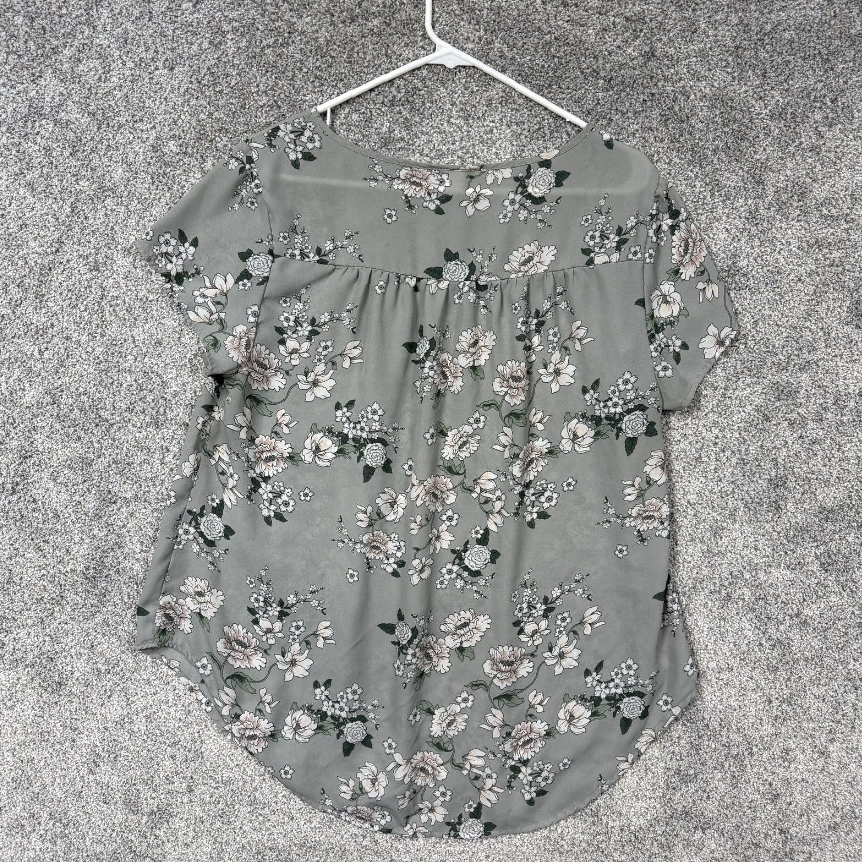 Torrid Torrid Blouse Women SS Gray Floral Scoop Neck Short Sleeve Plus 00 Casual Womens Size XXS / US 00 / IT 34 - 7 Thumbnail