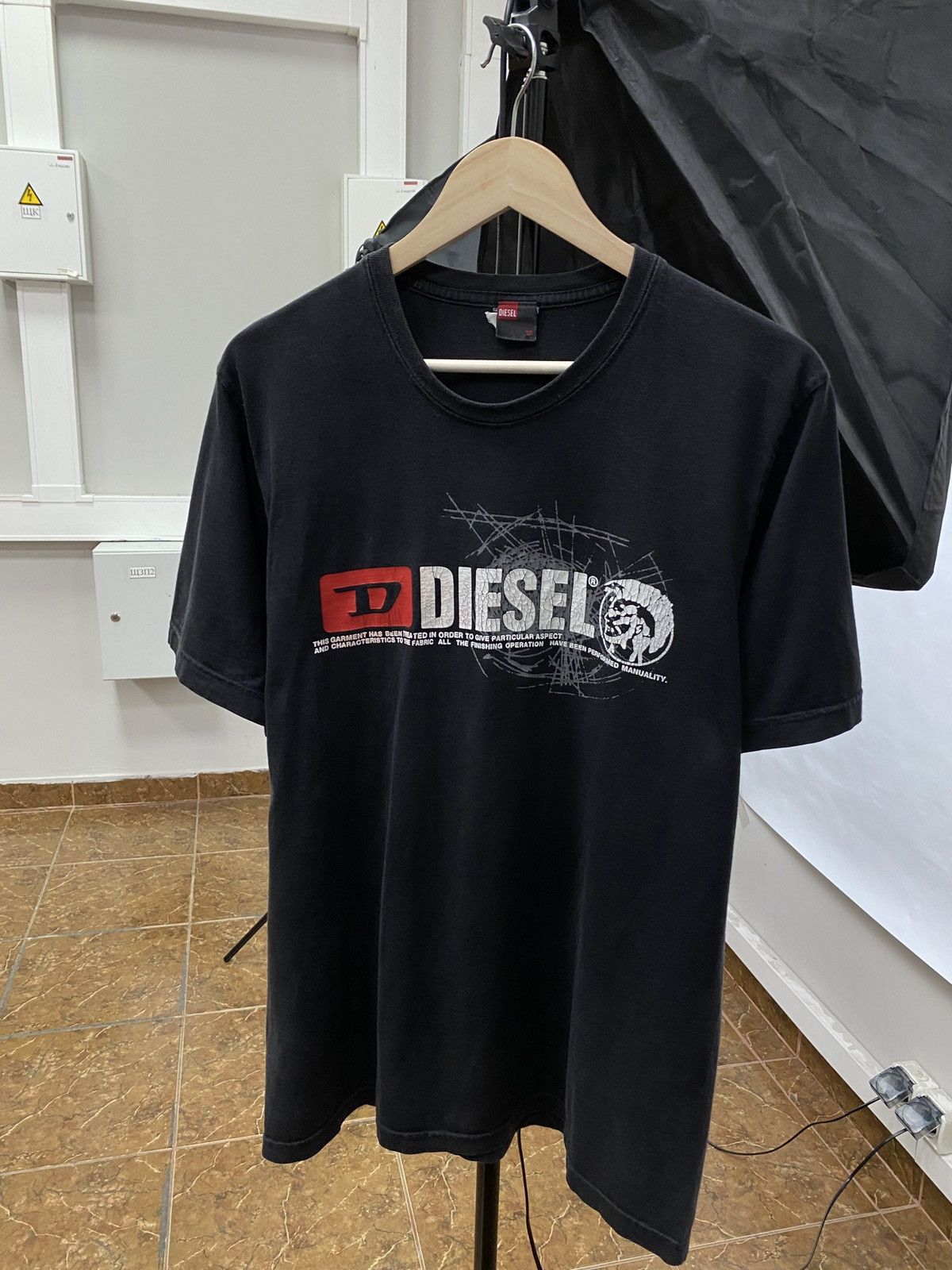 Diesel × Japanese Brand 🇺🇸 Vintage 90s Diesel Punk Rock Men Big logo T-Shirt Retro Size US L / EU 52-54 / 3 - 1 Thumbnail