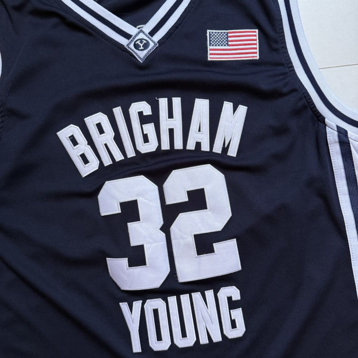 NCAA Vintage Jimmer Fredette BYU Jersey Size US L / EU 52-54 / 3 - 5 Thumbnail