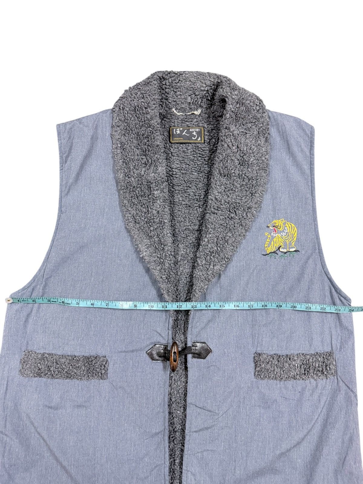 Japanese Brand Vtg🔥Embroidery Tiger Aloha Sherpa Lining Vest Toggle Button Size 44R - 8 Thumbnail