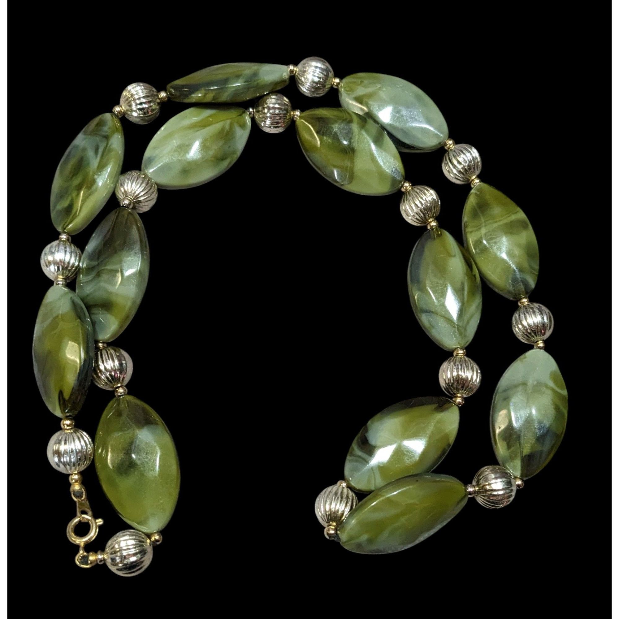Other Retro Mottled Green And Silver Tone Beaded Necklace Size ONE SIZE - 1 Thumbnail