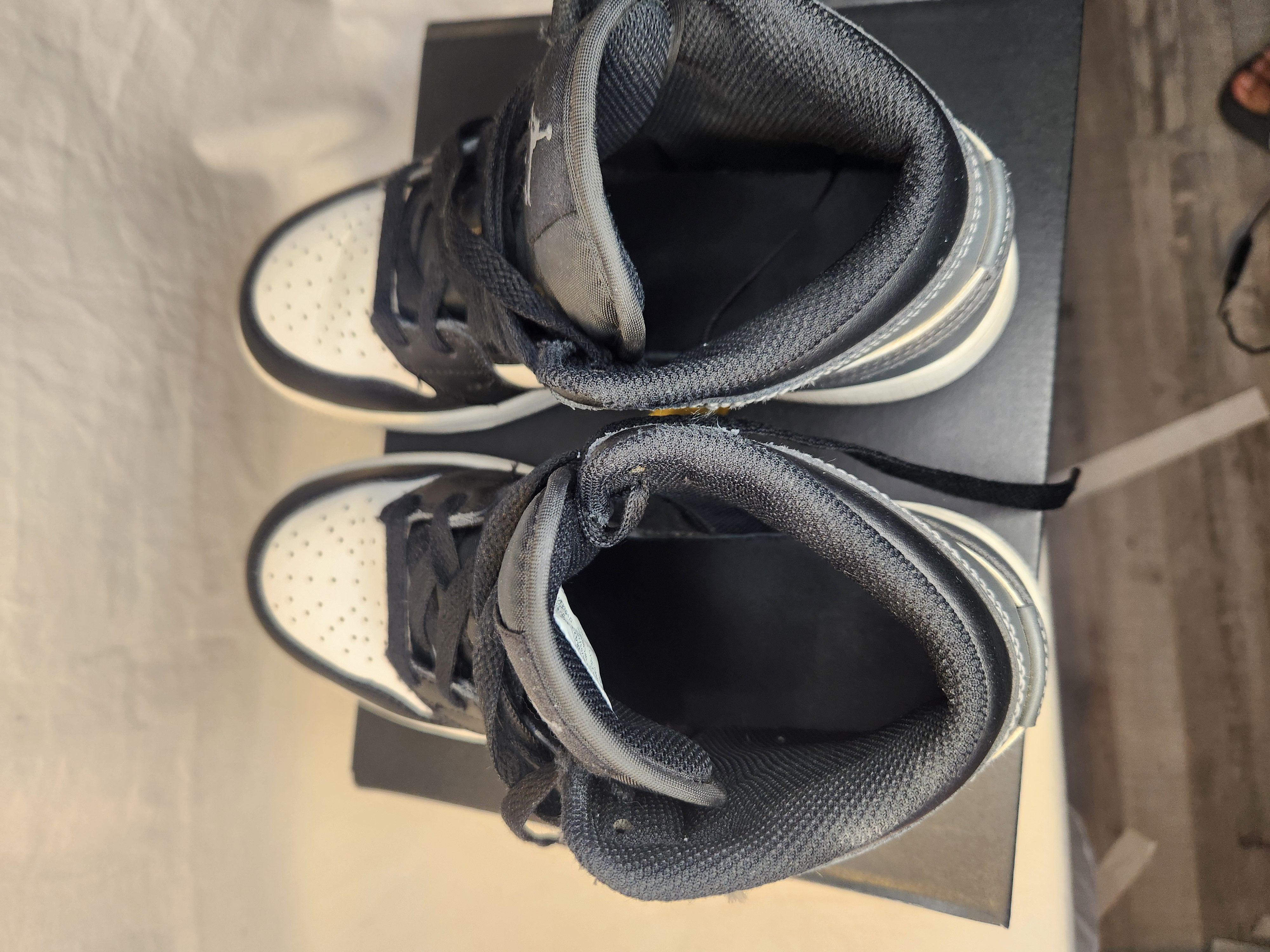 Other air jordan 1 mid gs Size US 5 / EU 37 - 8 Thumbnail