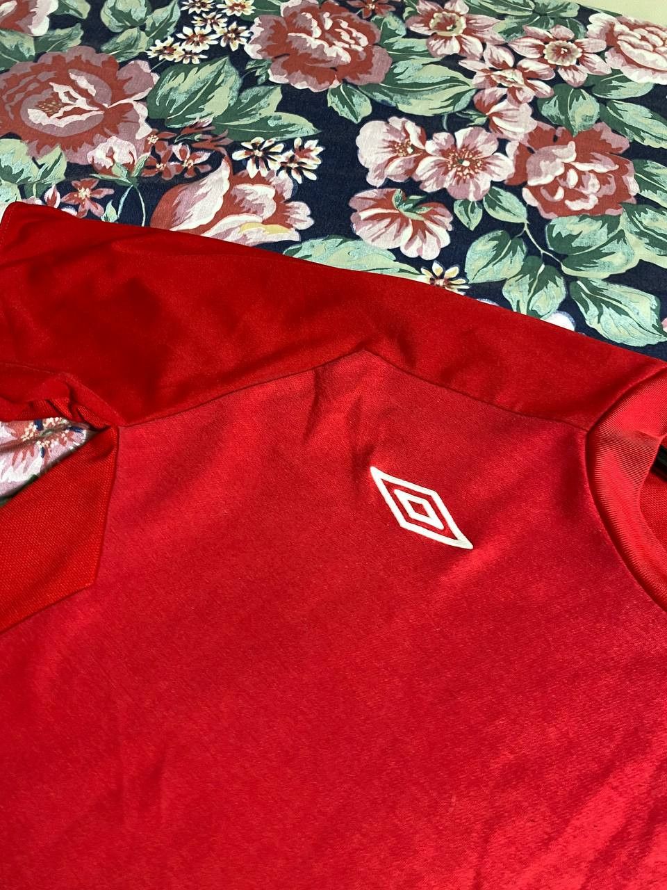 Umbro 2004-2006 Umbro England Jersey Vintage Soccer Football Size US S / EU 44-46 / 1 - 9 Thumbnail