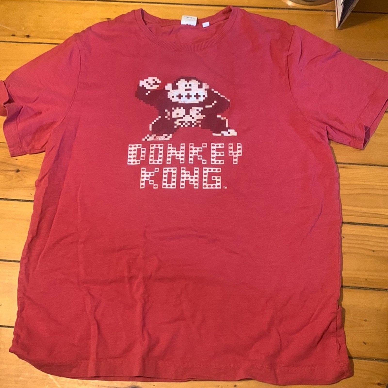 Vintage 90’s Donkey Kong vintage red T-shirt by Junk Food Size US L / EU 52-54 / 3 - 4 Thumbnail