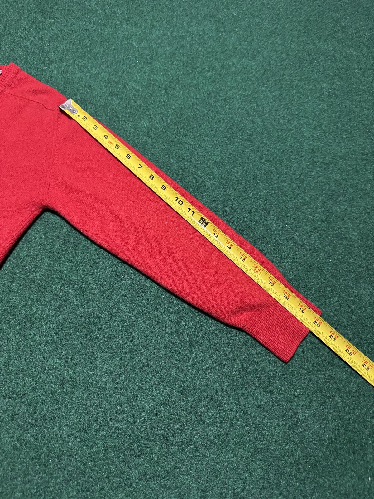 Vintage Vintage Cashmere 60s 70s Italian Red V Neck Small Sweater Size S / US 4 / IT 40 - 7 Thumbnail