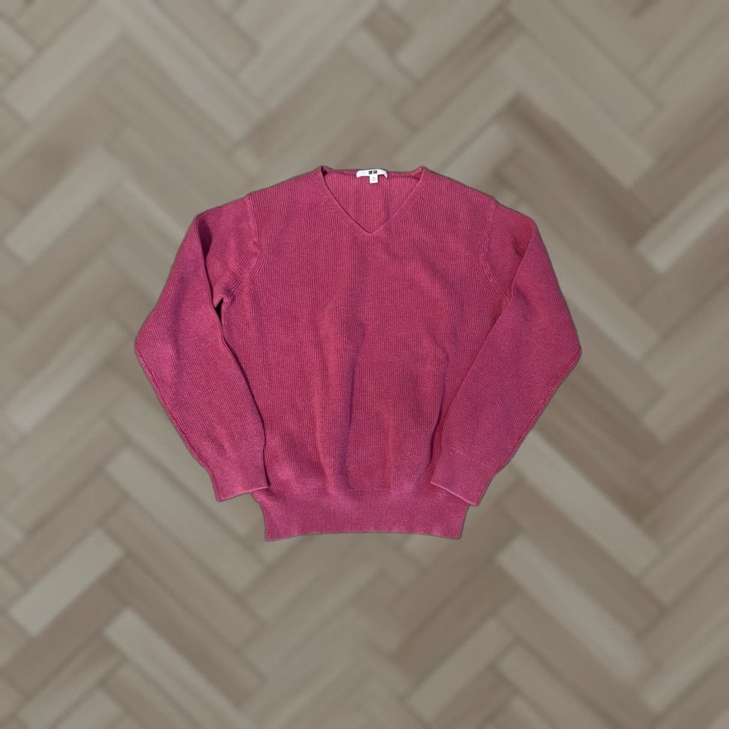 Uniqlo Uniqlo Womens Pink Knitted V-Neck Pullover Sweater Size Medium Size M / US 6-8 / IT 42-44 - 1 Thumbnail