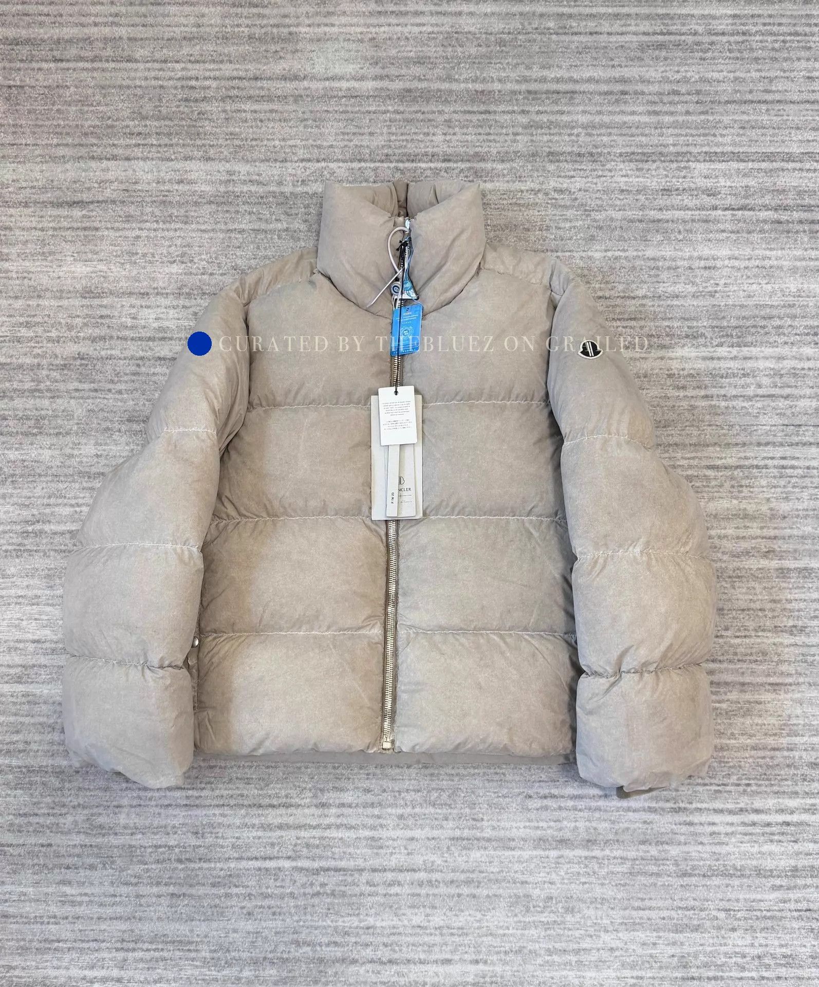 Moncler Acid Gradient Dyed Down Jacket in Beige Size US S / EU 44-46 / 1 - 1 Thumbnail