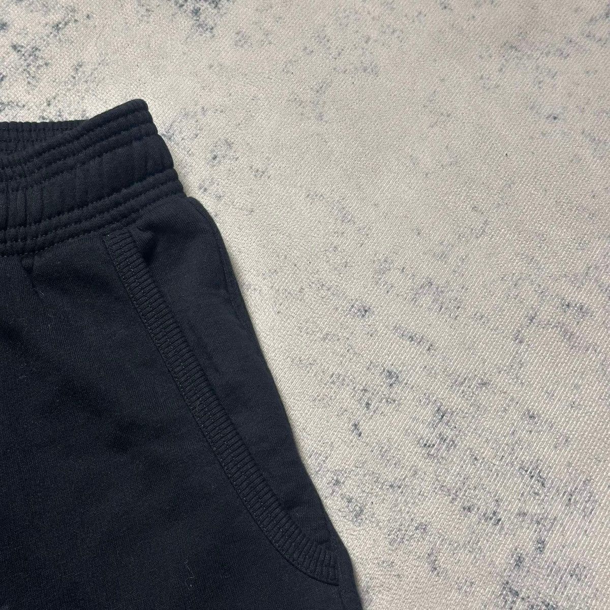 Givenchy GIVENCHY LOGO SHORT PANTS Size US 28 / EU 44 - 3 Thumbnail