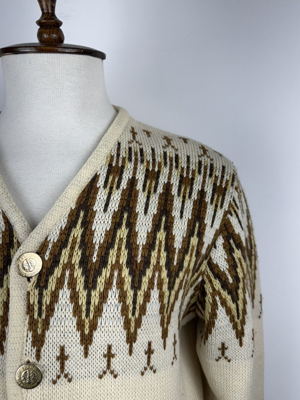 Vintage Vintage 70-x White RAM Casual Cardigan Wool Sweater size L Size US L / EU 52-54 / 3 - 3 Thumbnail