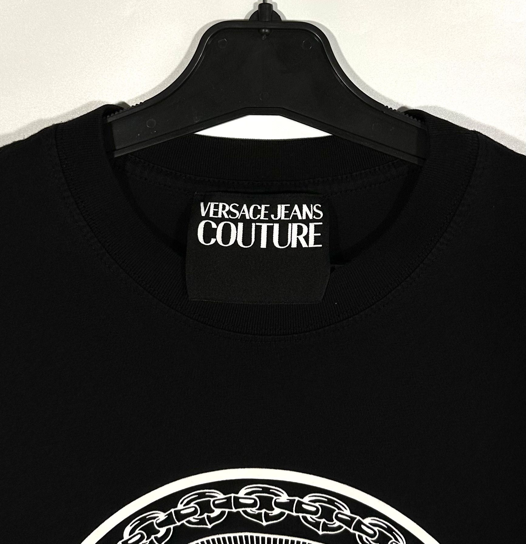 Versace Jeans Couture Versace Jeans Couture T-Shirt V-Logo Crewneck Size US L / EU 52-54 / 3 - 3 Thumbnail