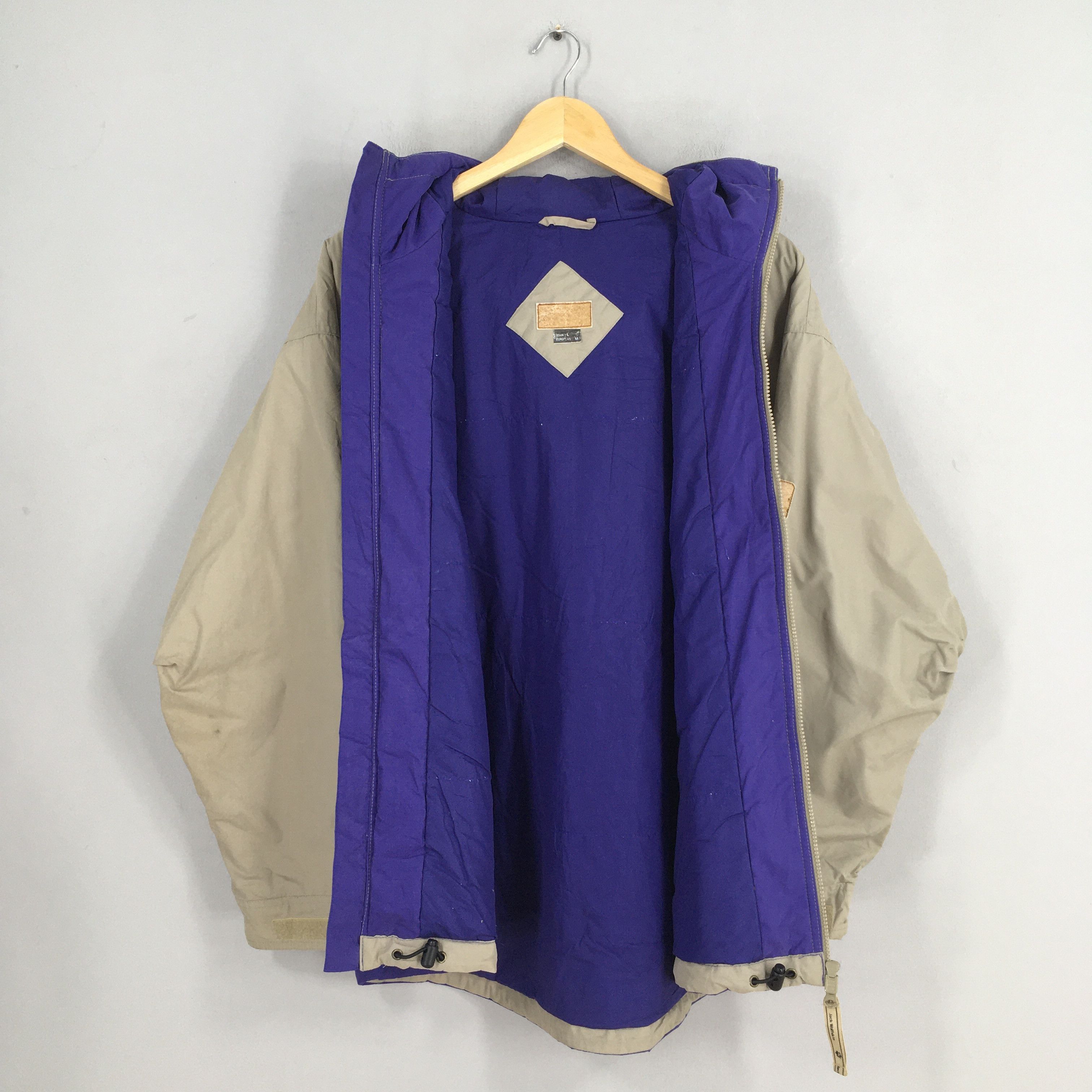 Jack Wolfskin Vintage Jack Wolfskins Hoodie Windbreaker Jacket Large Size US L / EU 52-54 / 3 - 5 Thumbnail