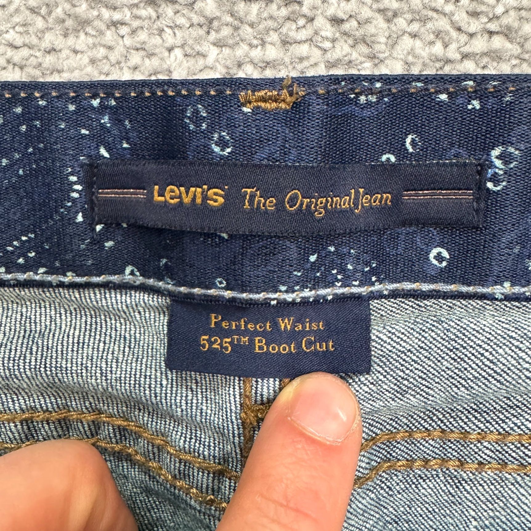 Levi's VINTAGE Levi's 525 Jeans Denim Boots Bootcut Mid Rise 16 Regular Blue Dark Wash 90s Mens Womens Boys Girls Size 38" / US 16 / IT 52 - 6 Thumbnail