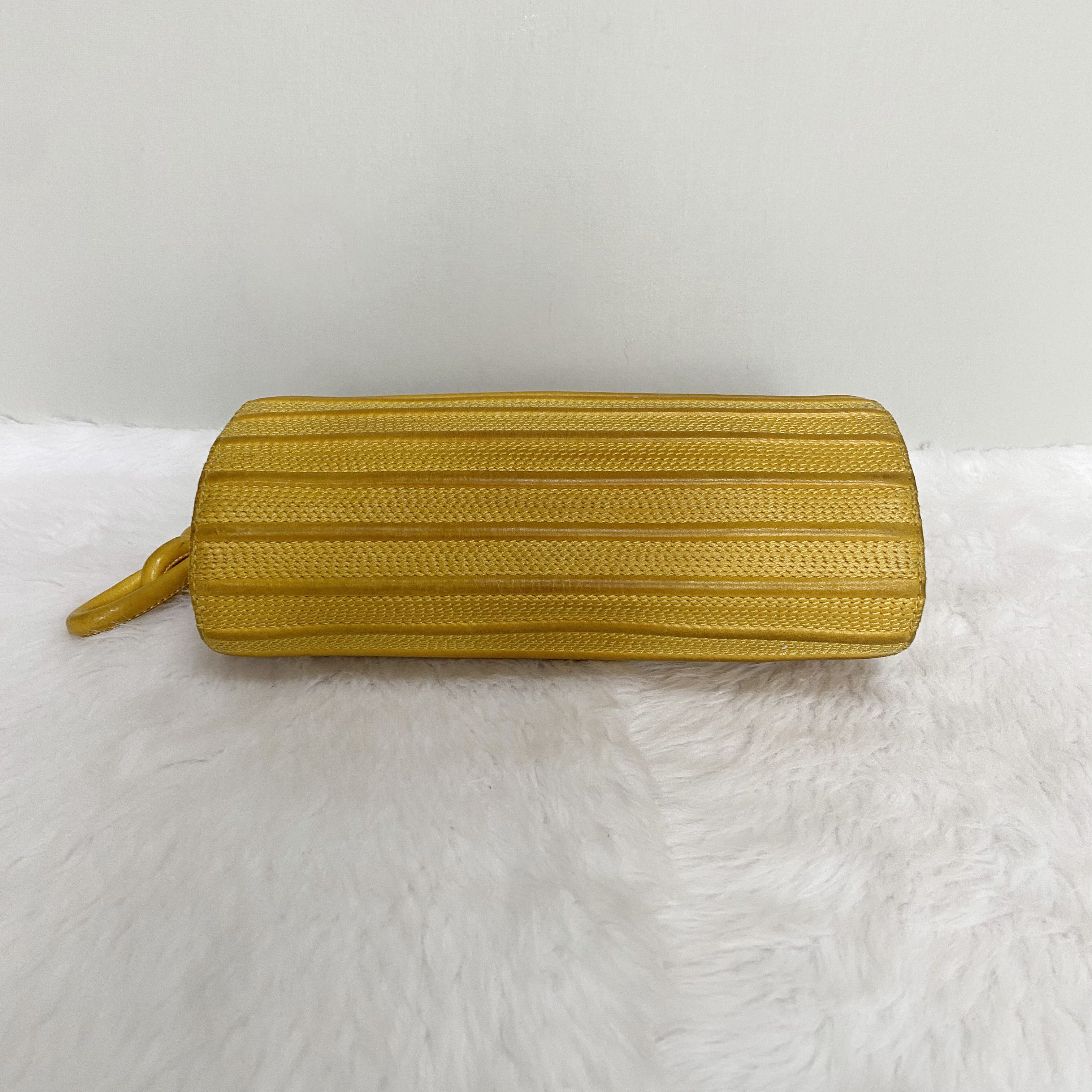 Loewe × Vintage Vintage Mustard Yellow Leather Clutch Bag Size ONE SIZE - 5 Thumbnail