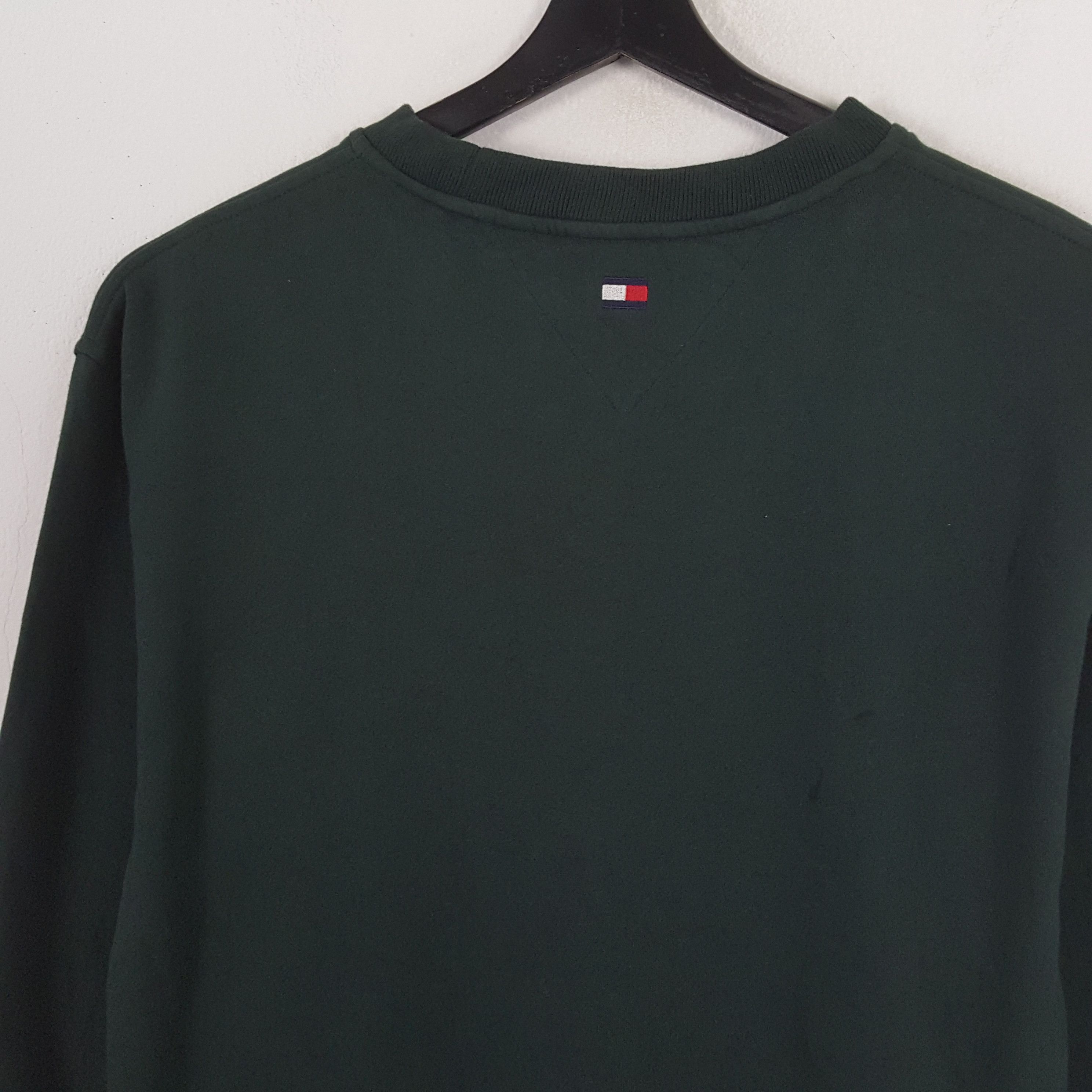 Tommy Hilfiger × Vintage TOMMY HILFIGER Small Logo Design Sweatshirt Size US L / EU 52-54 / 3 - 4 Thumbnail