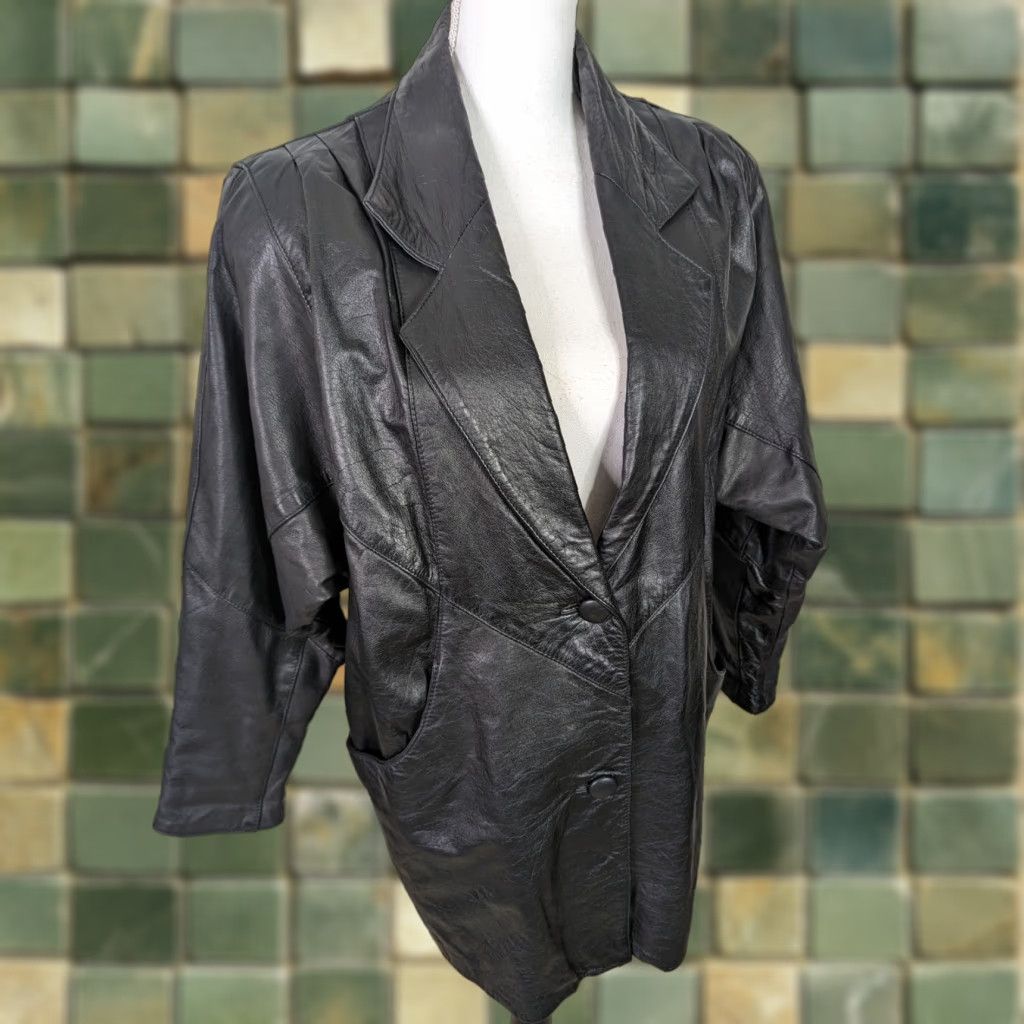 Vintage VINTAGE Woman’s M Black Leather Blazer Relaxed Motorcycle Biker Jacket Coat Size M / US 6-8 / IT 42-44 - 1 Thumbnail