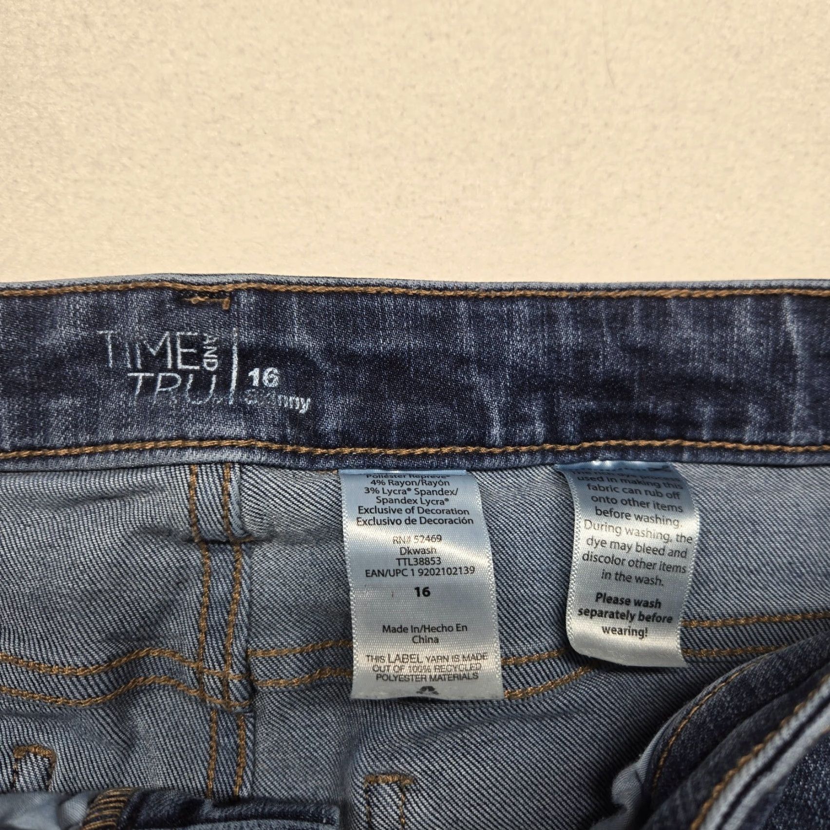 Vintage Time And Tru Jeans Denim Blue Dark Wash Skinny Mid Rise 16 Regular Women Blue Stretch Pockets 2010s Jeans Women Size 38" / US 16 / IT 52 - 3 Thumbnail