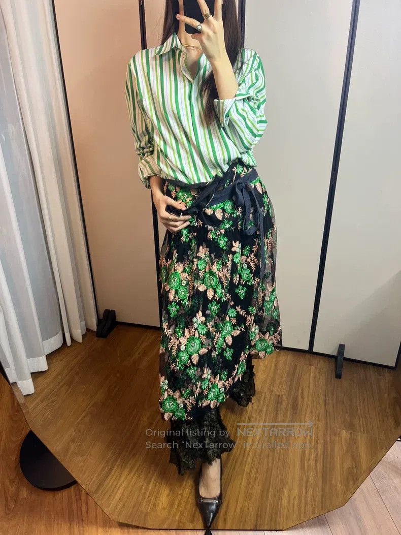 Comme des Garcons Comme Des Garcons size M Luxurious Embroidered Skirt Size 23" - 9 Thumbnail