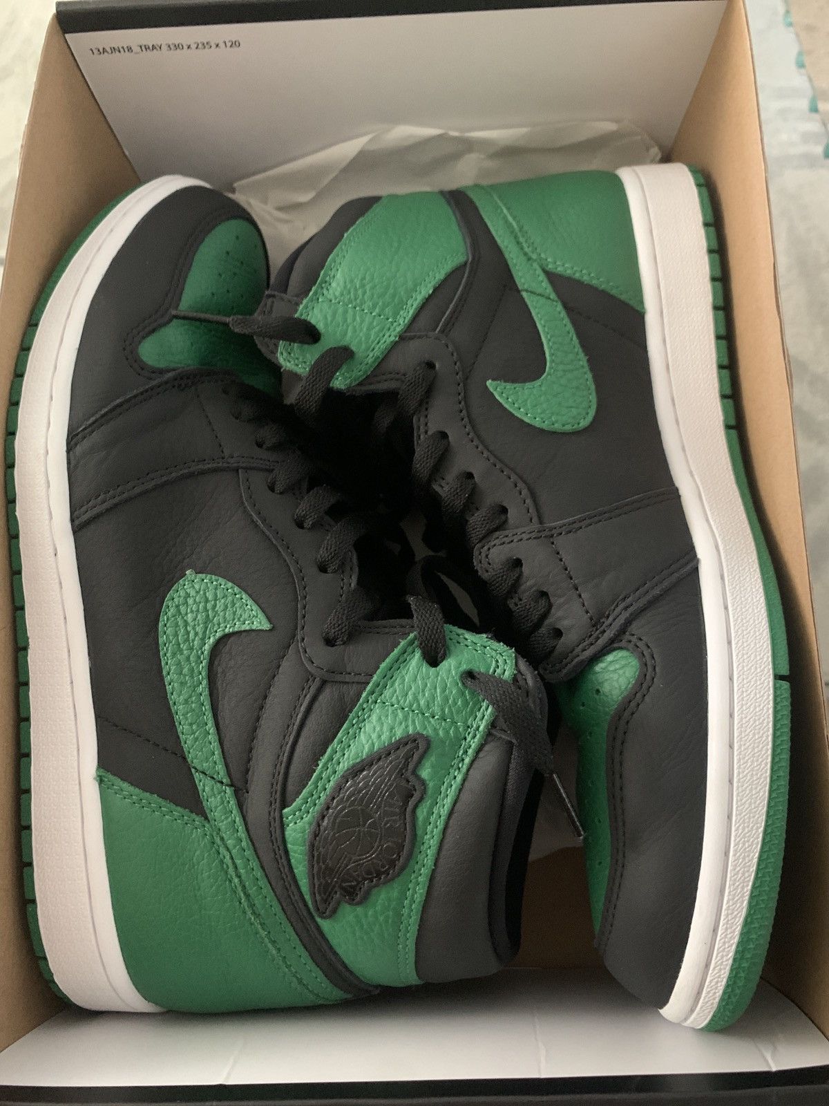 Jordan Brand × Nike AIR JORDAN 1 RETRO HIGH OG Size US 11.5 / EU 44-45 - 2 Thumbnail