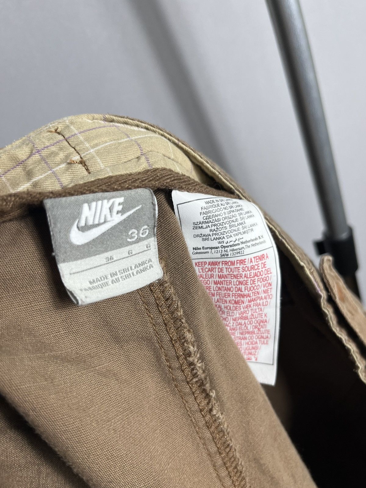 Vintage Nike Vintage Y2K Cargo Shorts Brown Mens casual Size US 36 / EU 52 - 5 Thumbnail