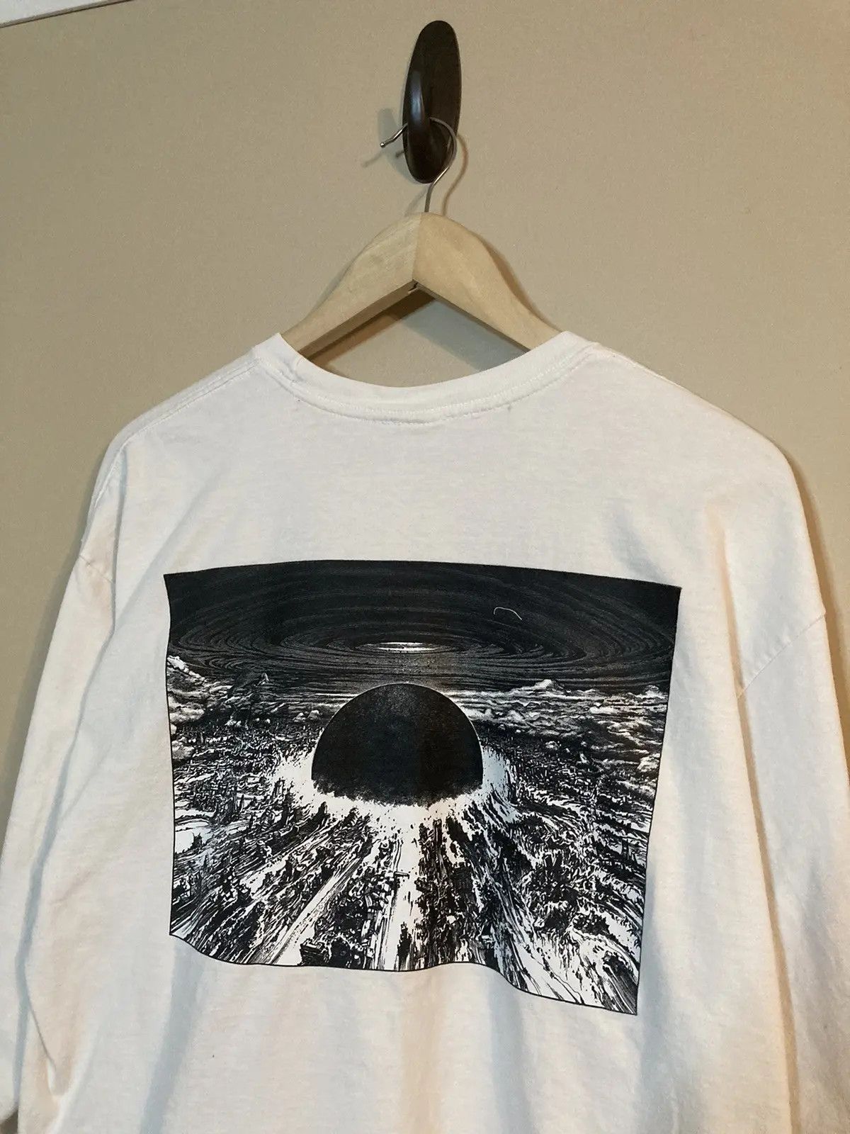 Supreme Supreme Akira Neo-Tokyo L/S Tee White Size US M / EU 48-50 / 2 - 2 Thumbnail